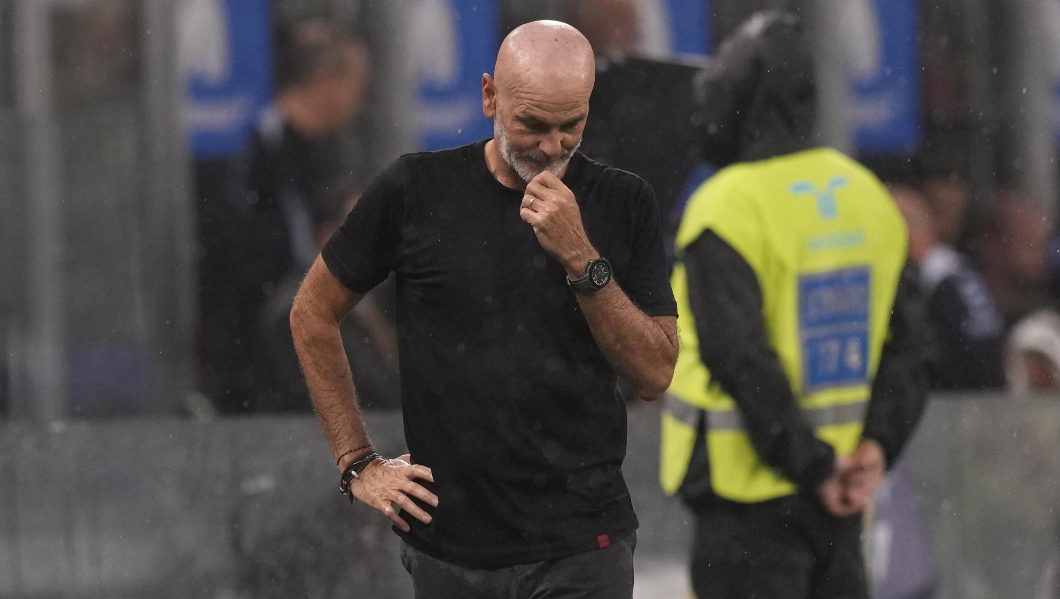 AC Milan's manager Stefano Pioli reacts during a Serie A soccer match between Inter Milan and AC Milan at the San Siro stadium in Milan, Italy, Saturday, Sept.16, 2023. (AP Photo/Antonio Calanni)