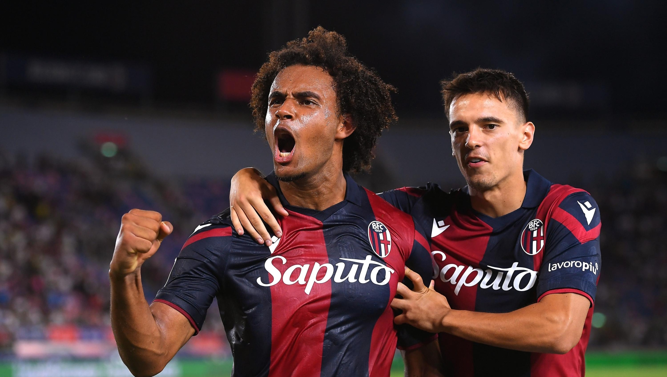 BOLOGNA, ITALY - SEPTEMBER 02: Joshua Zirkzee of Bologna and teammate Riccardo Orsolini celebrate following the team's victory during the Serie A TIM match between Bologna FC and Cagliari Calcio at Stadio Renato Dall'Ara on September 02, 2023 in Bologna, Italy. (Photo by Alessandro Sabattini/Getty Images)