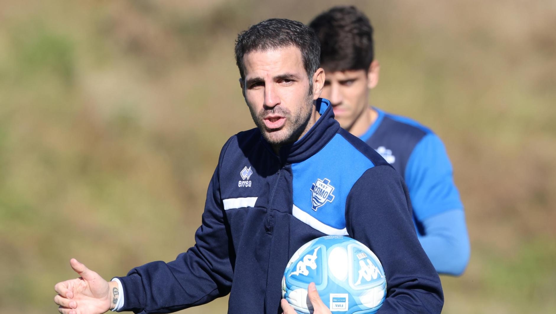 Comos new head coach Cesc Fabregas gestures during a training session at Mozzate sport center, near Como, Italy, 15 November 2023.   ANSA / MATTEO BAZZI