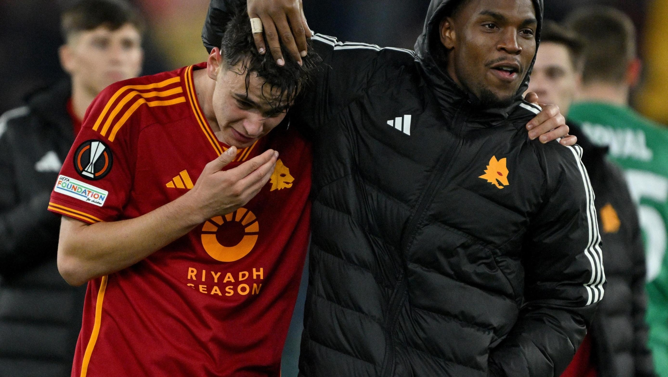 AS Roma's Niccolo Pisilli (L) celebrates with his teammate Renato Sanches after winning the UEFA Europe League group G soccer match between AS Roma and Sheriff Tiraspol at Olimpico stadium in Rome, Italy, 14 December 2023.  ANSA/ETTORE FERRARI