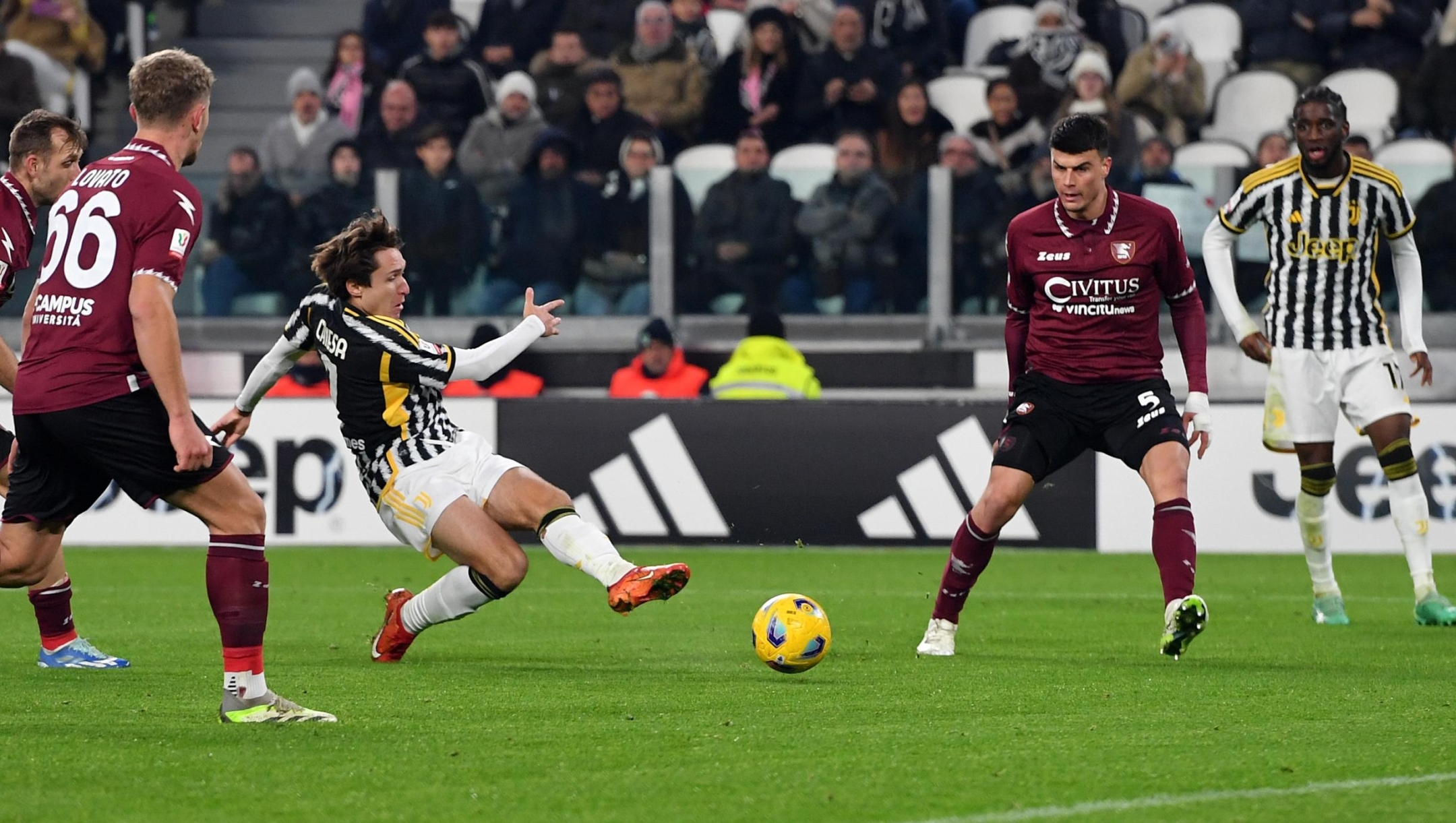 TURIN, ITALY - JANUARY 04: Federico Chiesa of Juventus kicks the ball during the Coppa Italia Round of 16 match between Juventus FC v US Salernitana at Allianz Stadium on January 04, 2024 in Turin, Italy. (Photo by Chris Ricco - Juventus FC/Juventus FC via Getty Images)