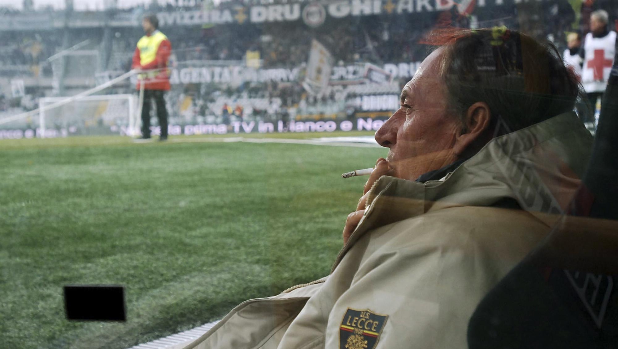 Lecce Czech coach Zdenek Zeman looks on prior to the start of an Italian second division soccer match between Juventus and Lecce, in Turin, Italy, Saturday, Nov. 25, 2006. (AP Photo/Massimo Pinca)