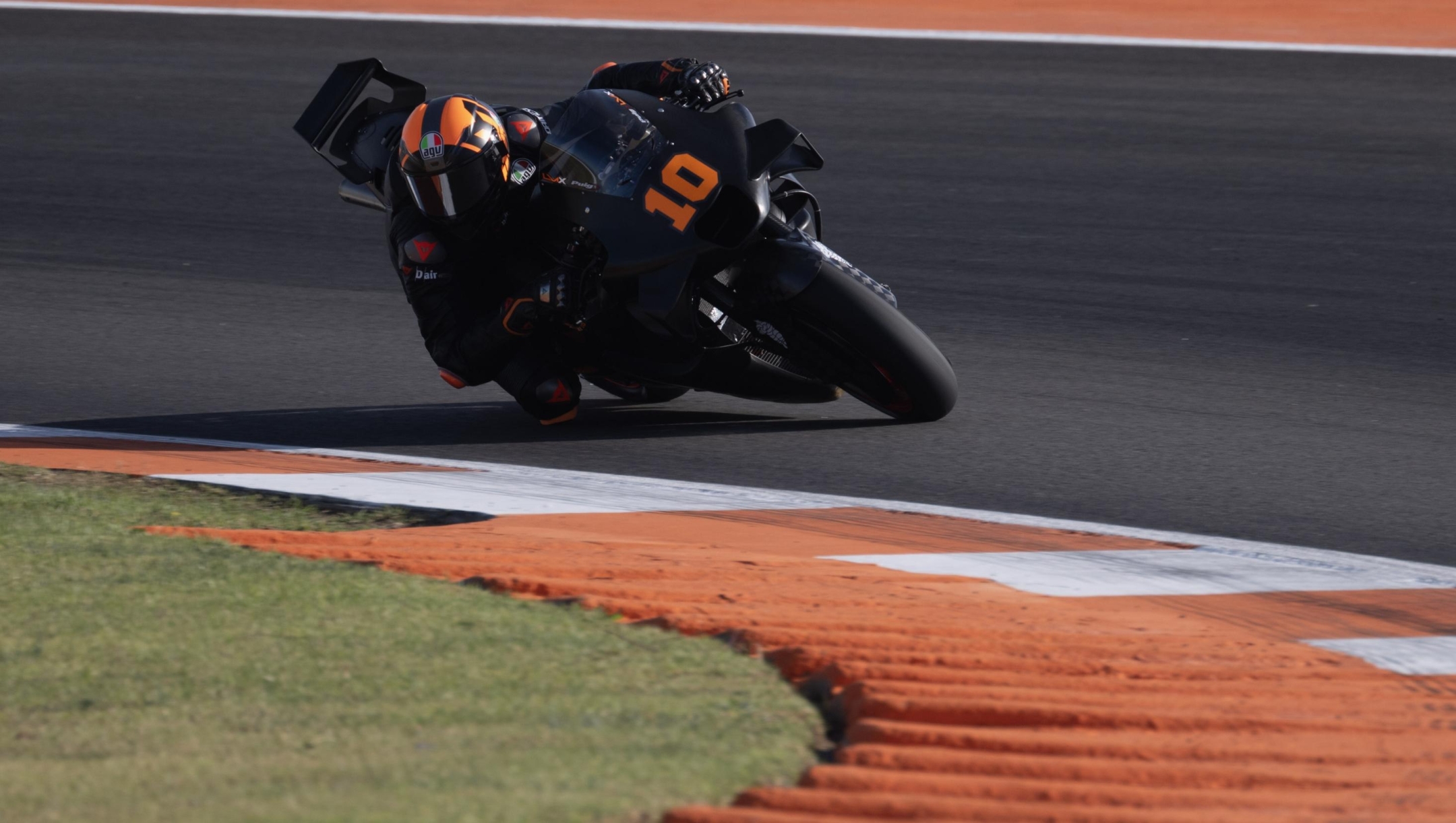 VALENCIA, SPAIN - NOVEMBER 28:  Luca Marini of Italy and Repsol Honda Team rounds the bend during the MotoGP Test in Valencia at Ricardo Tormo Circuit on November 28, 2023 in Valencia, Spain. (Photo by Mirco Lazzari gp/Getty Images)