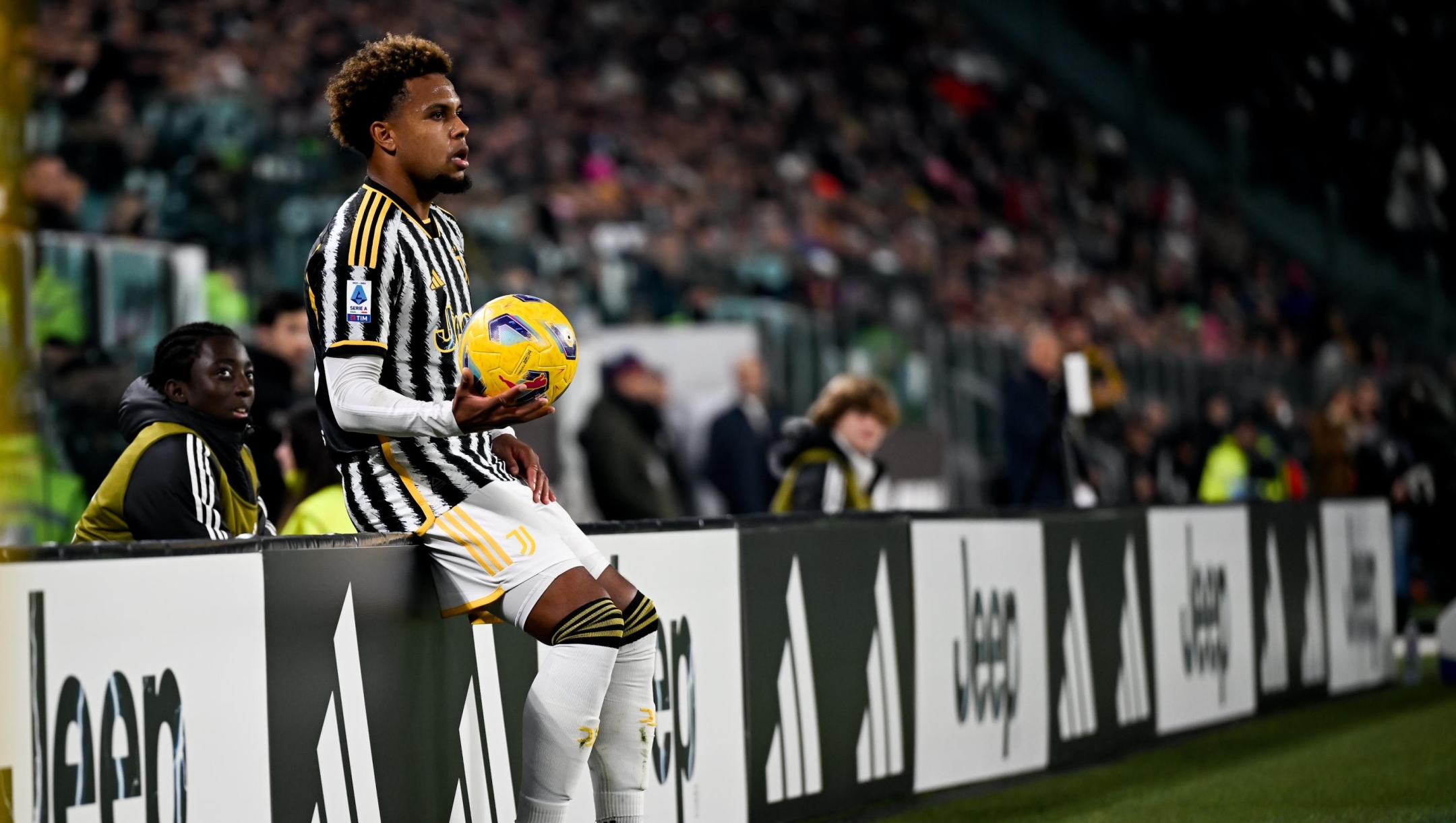 TURIN, ITALY - DECEMBER 30: Weston McKennie of Juventus looks on during the Serie A TIM match between Juventus and AS Roma at Allianz Stadium on December 30, 2023 in Turin, Italy. (Photo by Daniele Badolato - Juventus FC/Juventus FC via Getty Images)