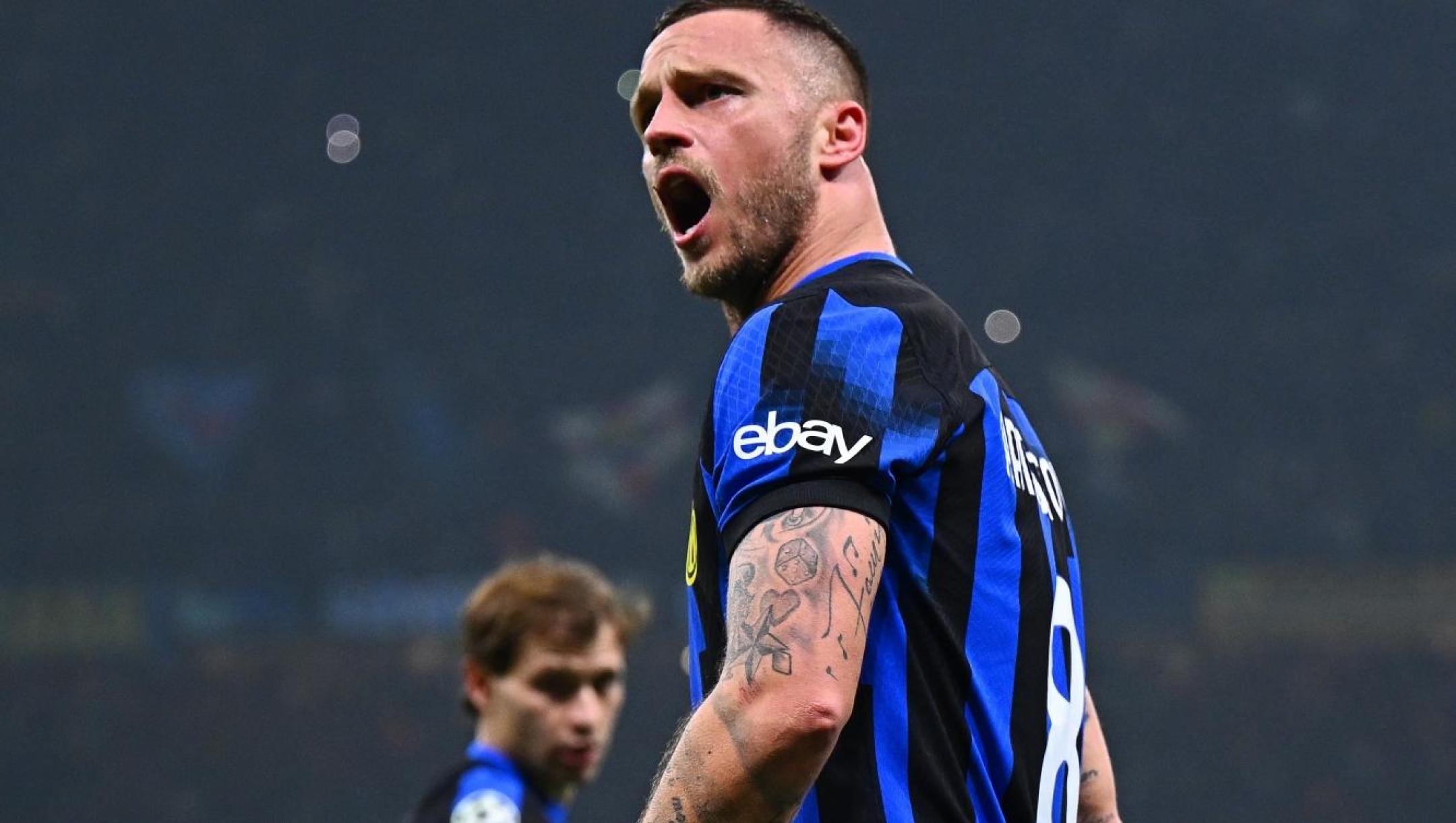 MILAN, ITALY - FEBRUARY 20: Marko Arnautovic of FC Internazionale celebrates after scoring their team's first goal during the UEFA Champions League 2023/24 round of 16 first leg match between FC Internazionale and Atletico Madrid at Stadio Giuseppe Meazza on February 20, 2024 in Milan, Italy. (Photo by Mattia Ozbot - Inter/Inter via Getty Images)