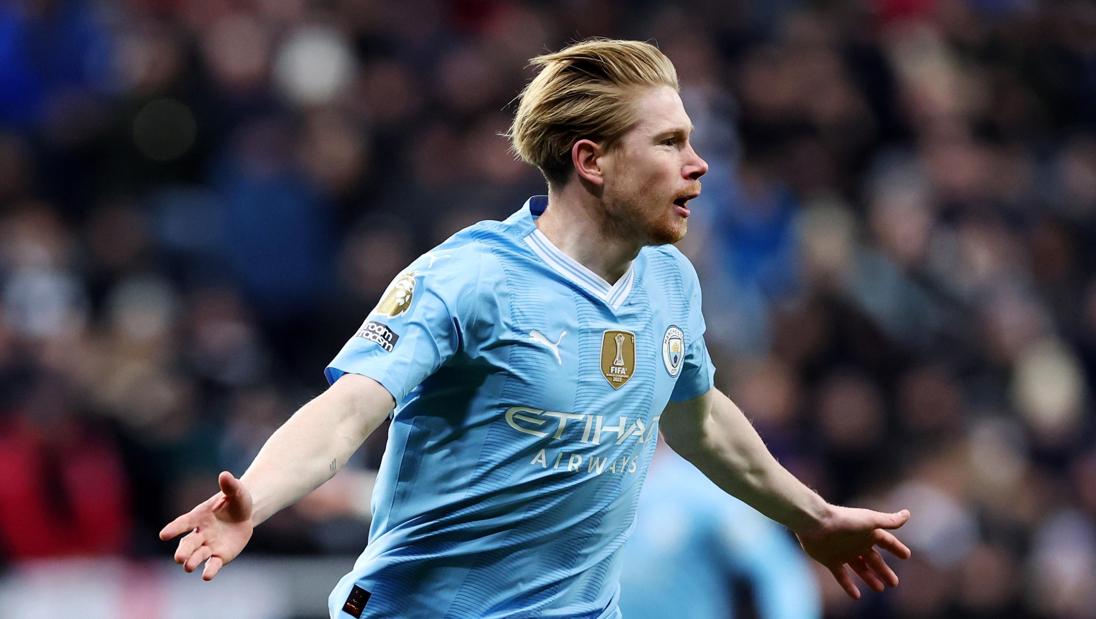NEWCASTLE UPON TYNE, ENGLAND - JANUARY 13: Kevin De Bruyne of Manchester City celebrates scoring his team's second goal during the Premier League match between Newcastle United and Manchester City at St. James Park on January 13, 2024 in Newcastle upon Tyne, England. (Photo by Alex Livesey/Getty Images)