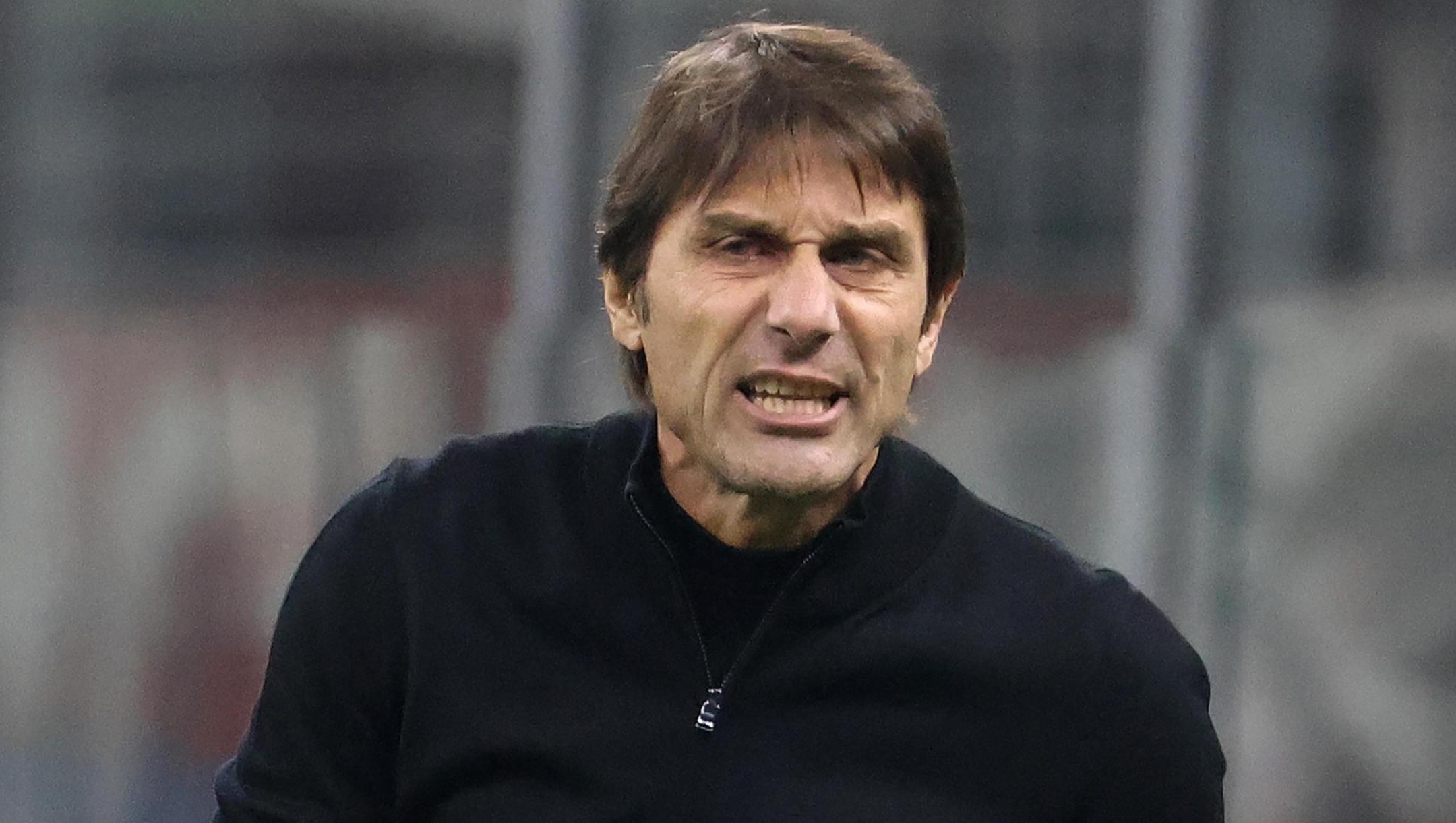 Tottenham's head coach Antonio Conte reacts during he UEFA Champions League first leg round of 16   soccer match between Ac Milan and Tottenham  at Giuseppe Meazza stadium in Milan, 14 February  2023. ANSA / MATTEO BAZZI