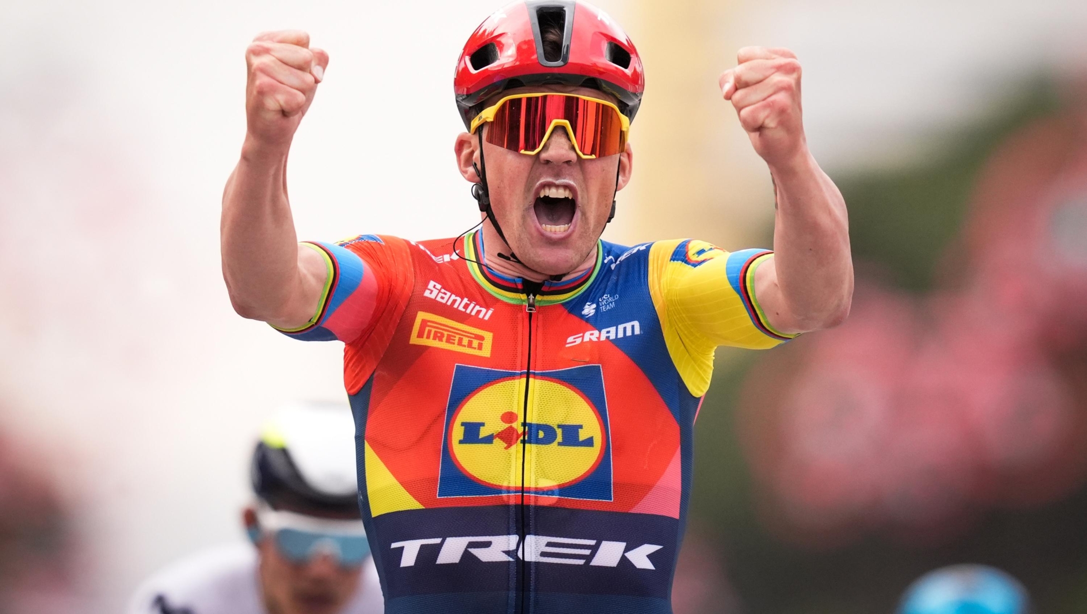 Mads Pedersen (Lidl-Trek) wins the stage during the stage 1 of the Giro d’Italia from Durazzo (Durres) to Tirana (Tirane), Albania - Friday, May 9, 2025. Sport - cycling. (Photo by Massimo Paolone/Lapresse)