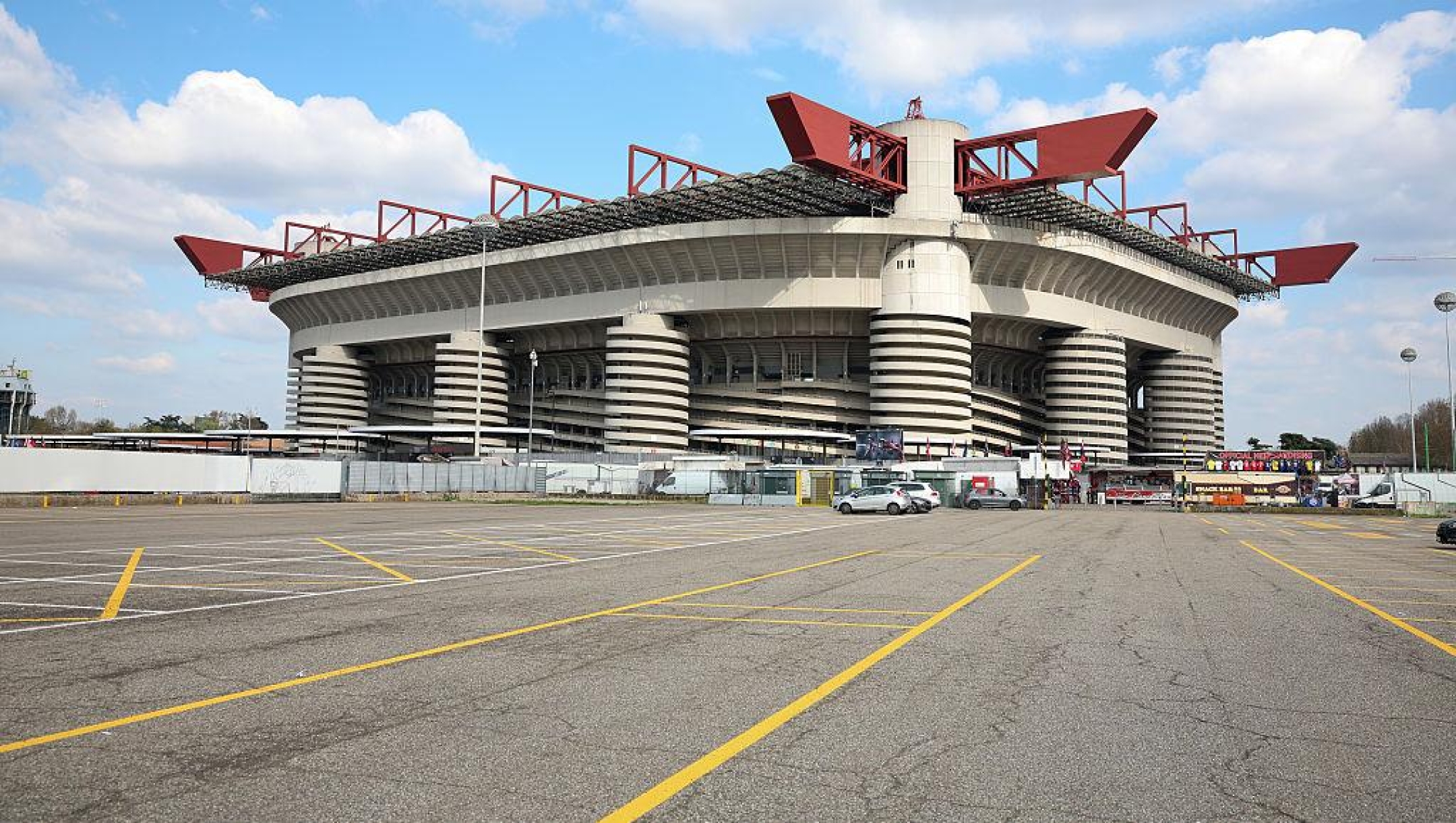  General view outside Giuseppe Meazza San Siro Stadium prior to the coppa Italia Semi Final match between AC Milan and FC  Internazionale at Stadio Giuseppe Meazza on April 02, 2025 in Milan, Italy. (Photo by Sara Cavallini/AC Milan via Getty Images)