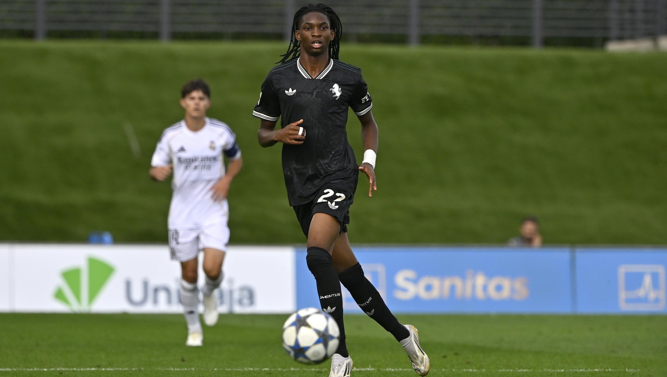 Destiny Elimoghale of Juventus during the UEFA Youth League match between Real Madrid CF and Juventus FC on October 22, 2025 in Madrid, Spain. (Photo by Filippo Alfero - Juventus FC/Juventus FC via Getty Images)