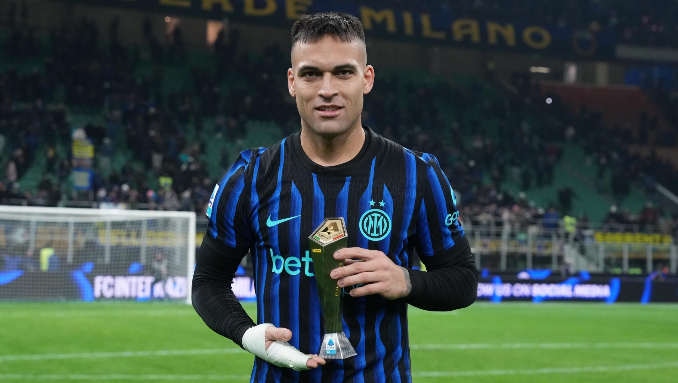 Inter Milanâs Lautaro Martinez Panini Player of the match  Serie A Enilive 2025/2026  during the  match between Inter and Bologna at the San Siro  Stadium in Milan , north Italy - Sunday, January 04 , 2025. Sport - Soccer . (Photo by Spada/Lapresse)