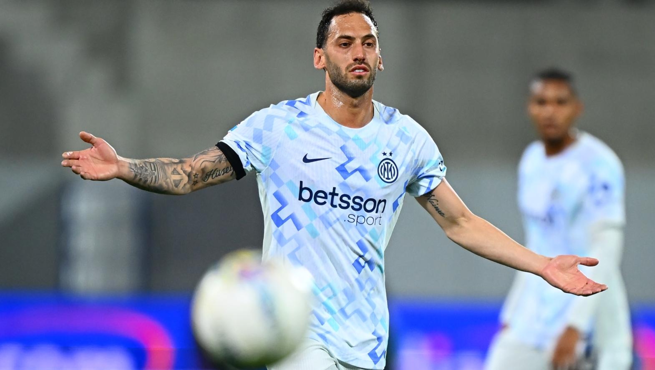  Hakan Calhanoglu of FC Internazionale in action during the Serie A match between ACF Fiorentina and FC Internazionale at Artemio Franchi on March 22, 2026 in Florence, Italy. (Photo by Mattia Pistoia - Inter/Inter via Getty Images)