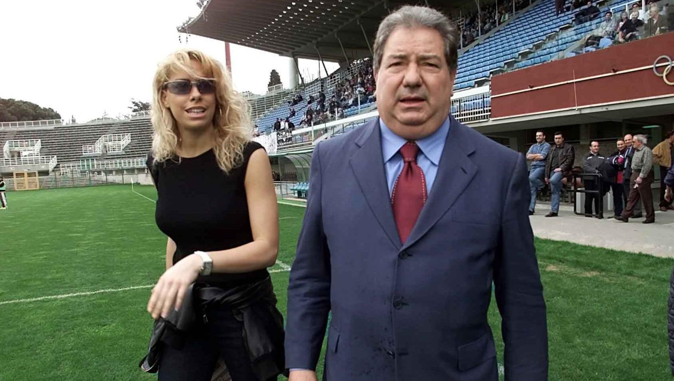 ©LAPRESSE Foto archivio Calcio nella foto Gaucci  - 25/03/2001
LODIGIANI / CATANIA
LUCIANO GAUCCI CON LA COMPAGNA
© MARCO ROSI / LAPRESSE - Fotografo: LAPRESSE