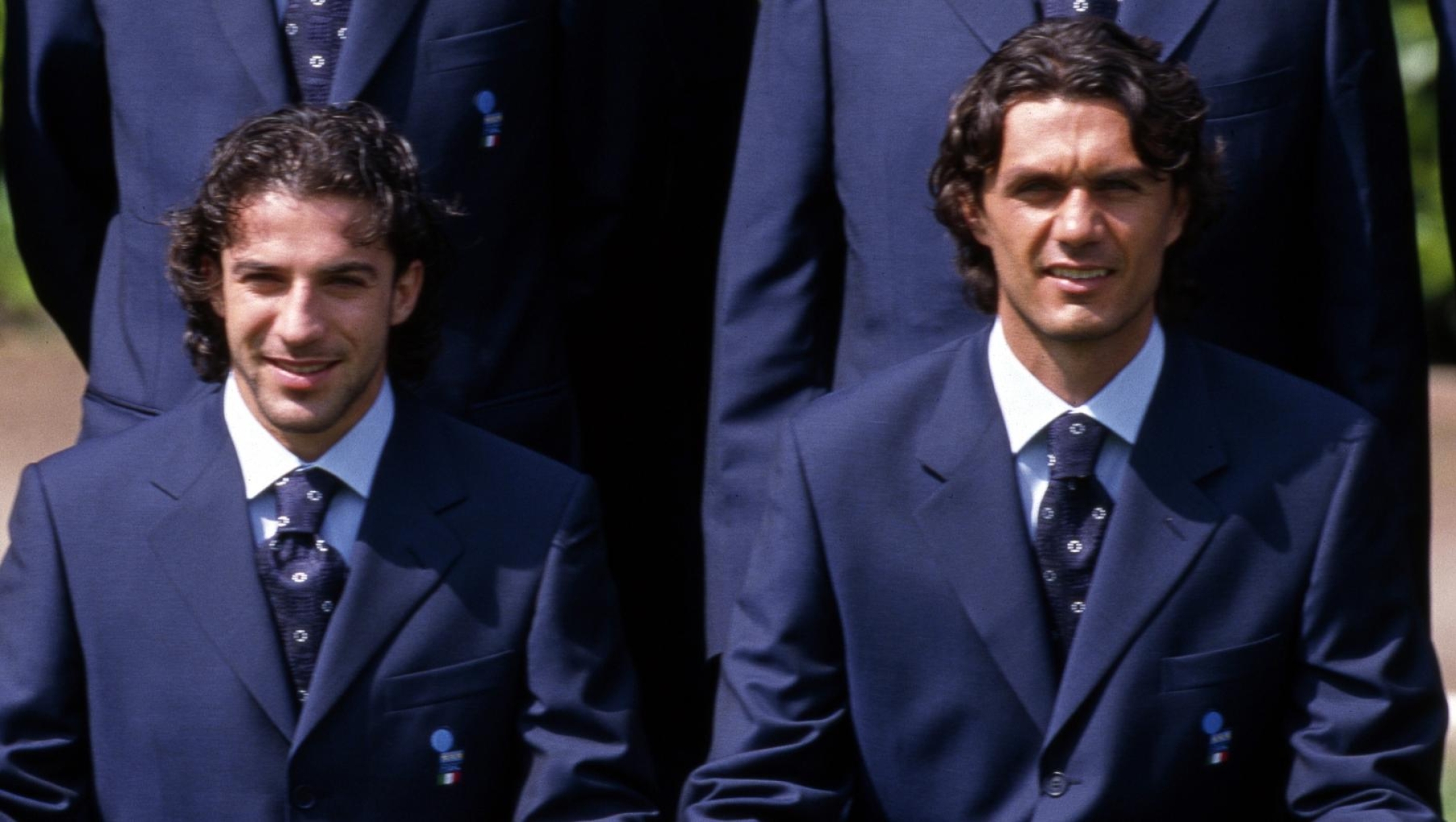  Paolo Maldini, Billy Costacurta e Alessandro Del Piero posano per la foto ufficiale con la divisa della Nazionale