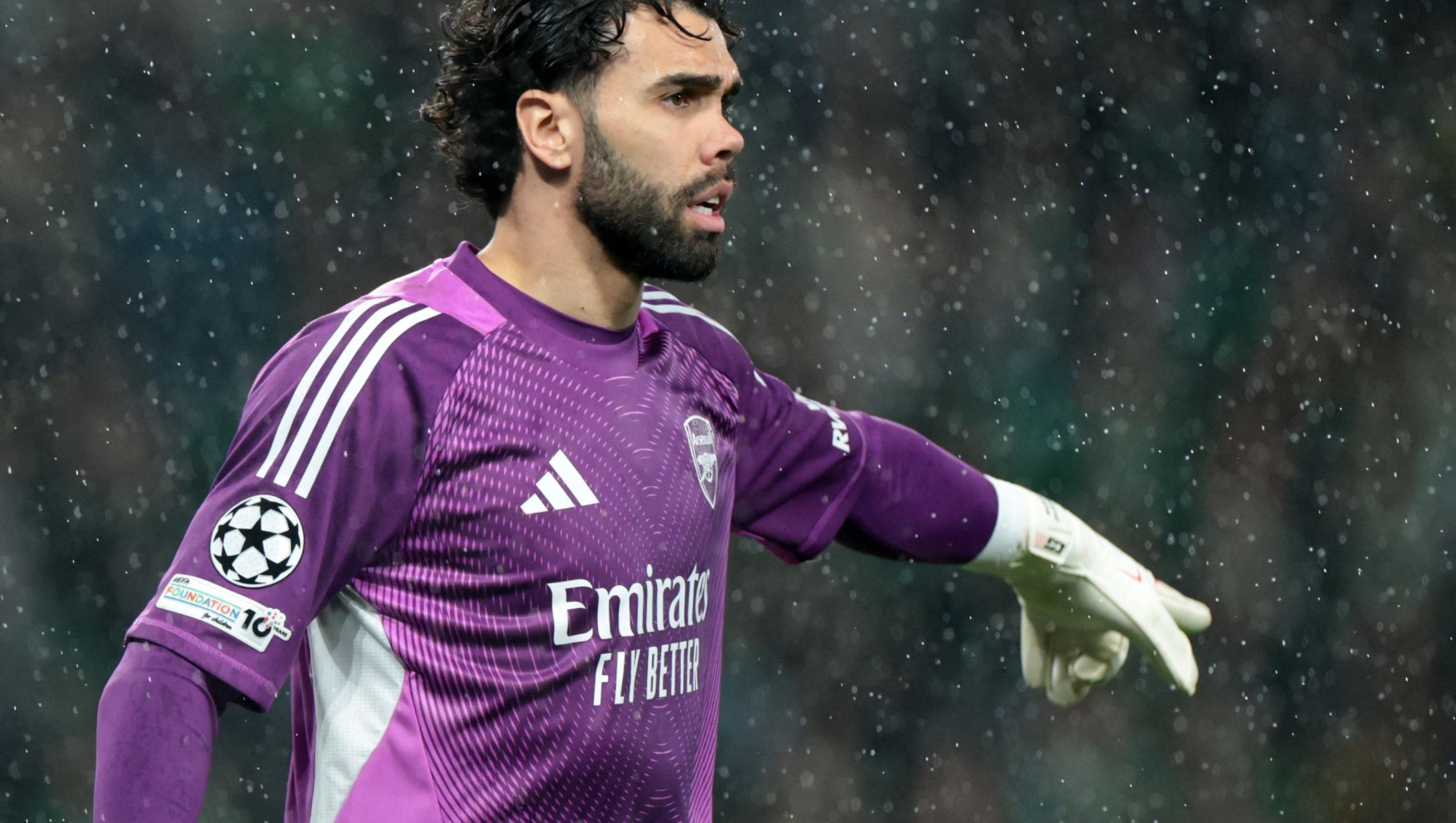 Arsenal's Spanish goalkeeper #01 David Raya gestures during the UEFA Champions League quarter final first leg football match between Sporting CP and Arsenal at Jose Alvalade stadium in Lisbon on April 7, 2026. (Photo by PATRICIA DE MELO MOREIRA / AFP)