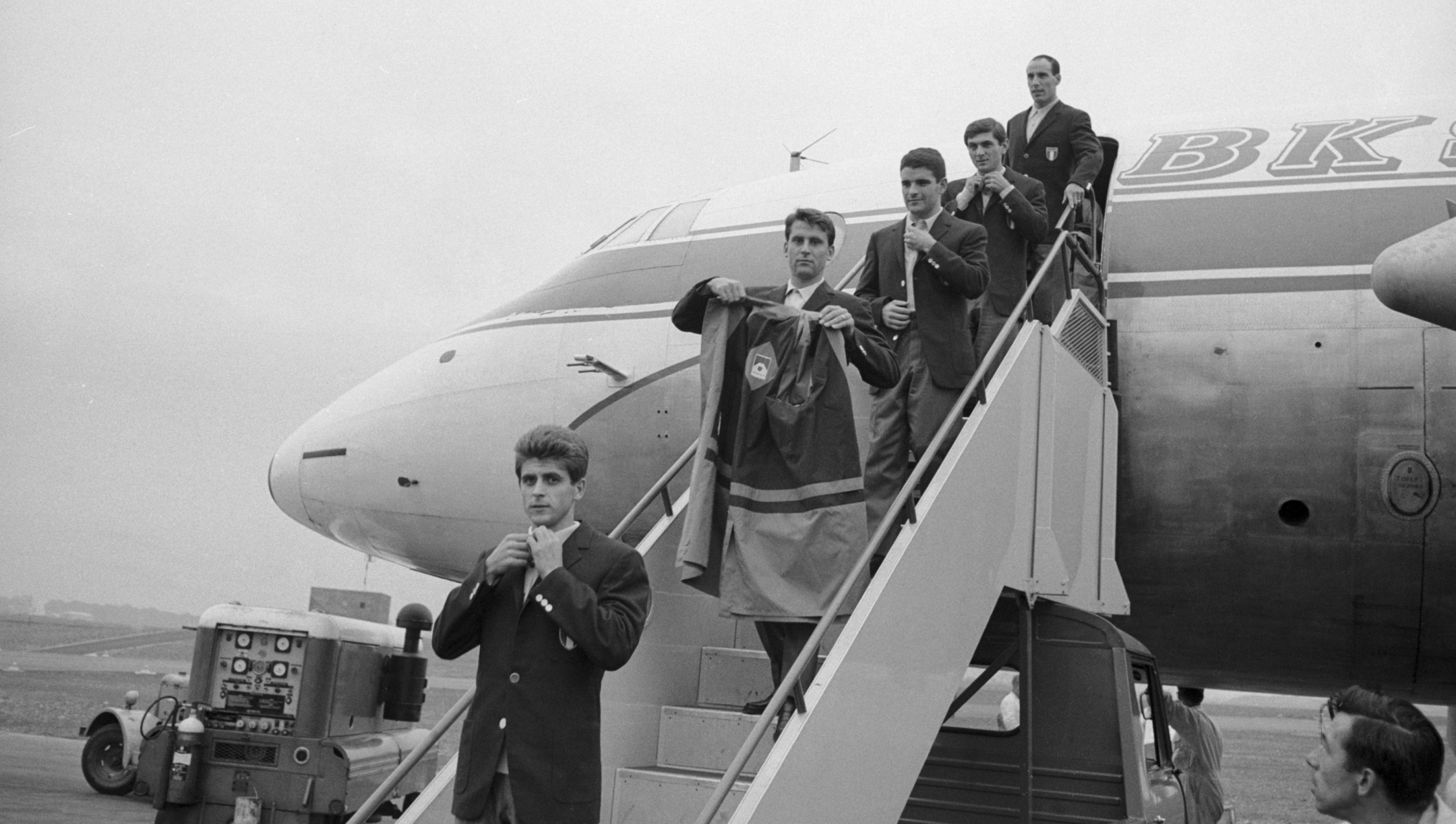 Members of the Italian World Cup squad arrives in Newcastle, 8th July 1966. They are scheduled to play Chile on the 13th July. (Photo by Central Press/Hulton Archive/Getty Images)