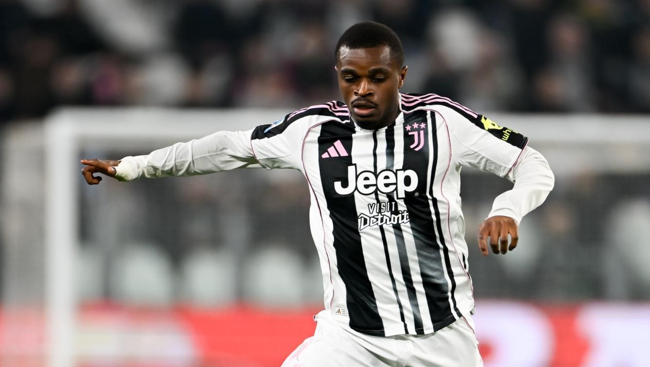  Pierre Kalulu of Juventus runs with the ball during the Serie A match between Juventus FC and Pisa SC at Juventus Stadium on March 07, 2026 in Turin, Italy. (Photo by Daniele Badolato - Juventus FC/Juventus FC via Getty Images)