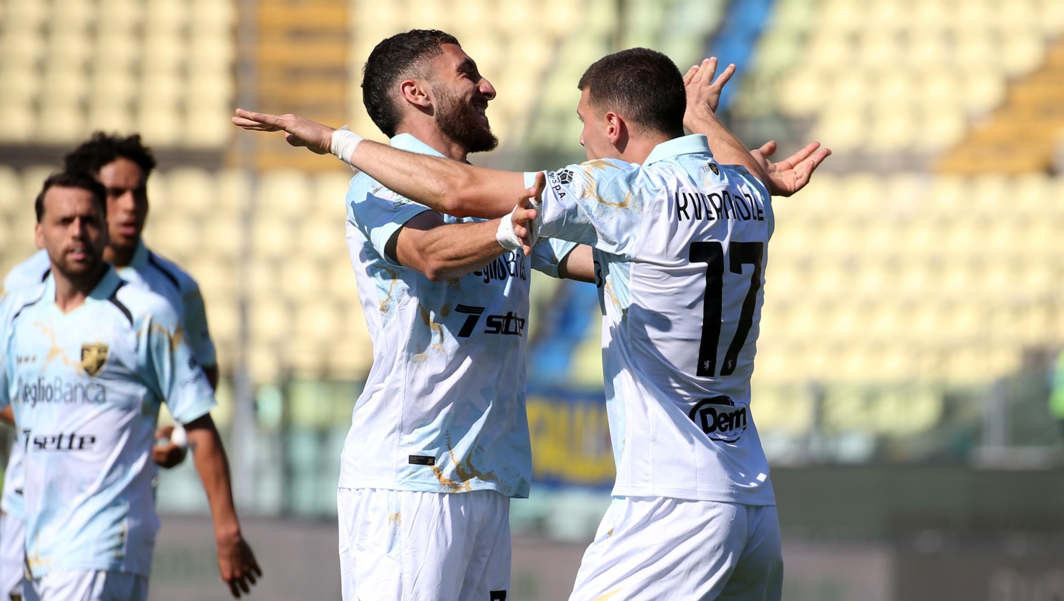 Esultanza Goal di Fares Ghedjemis   del Frosinone durante la partita di Serie B tra Modena e Frosinone  allo stadio Alberto Bragkua di Modena, Italia - sabato 18 aprile  2026. Sport - Calcio. (Foto di Gianni Santandrea/Lapresse)