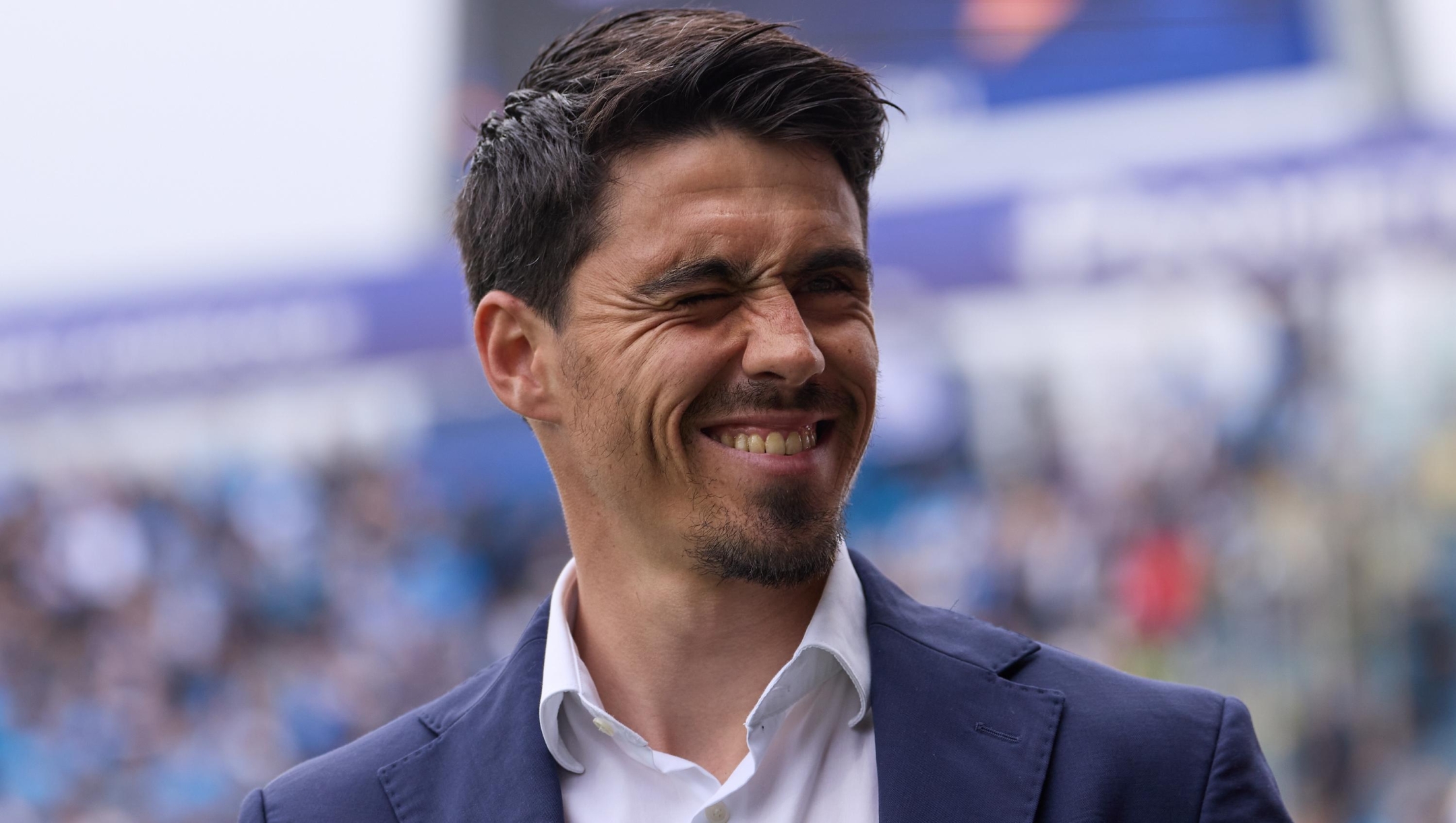  Carlos Cuesta, Head Coach of Parma Calcio reacts prior to the Serie A match between Parma Calcio 1913 and SSC Napoli at Stadio Ennio Tardini on April 12, 2026 in Parma, Italy. (Photo by Emmanuele Ciancaglini/Getty Images)