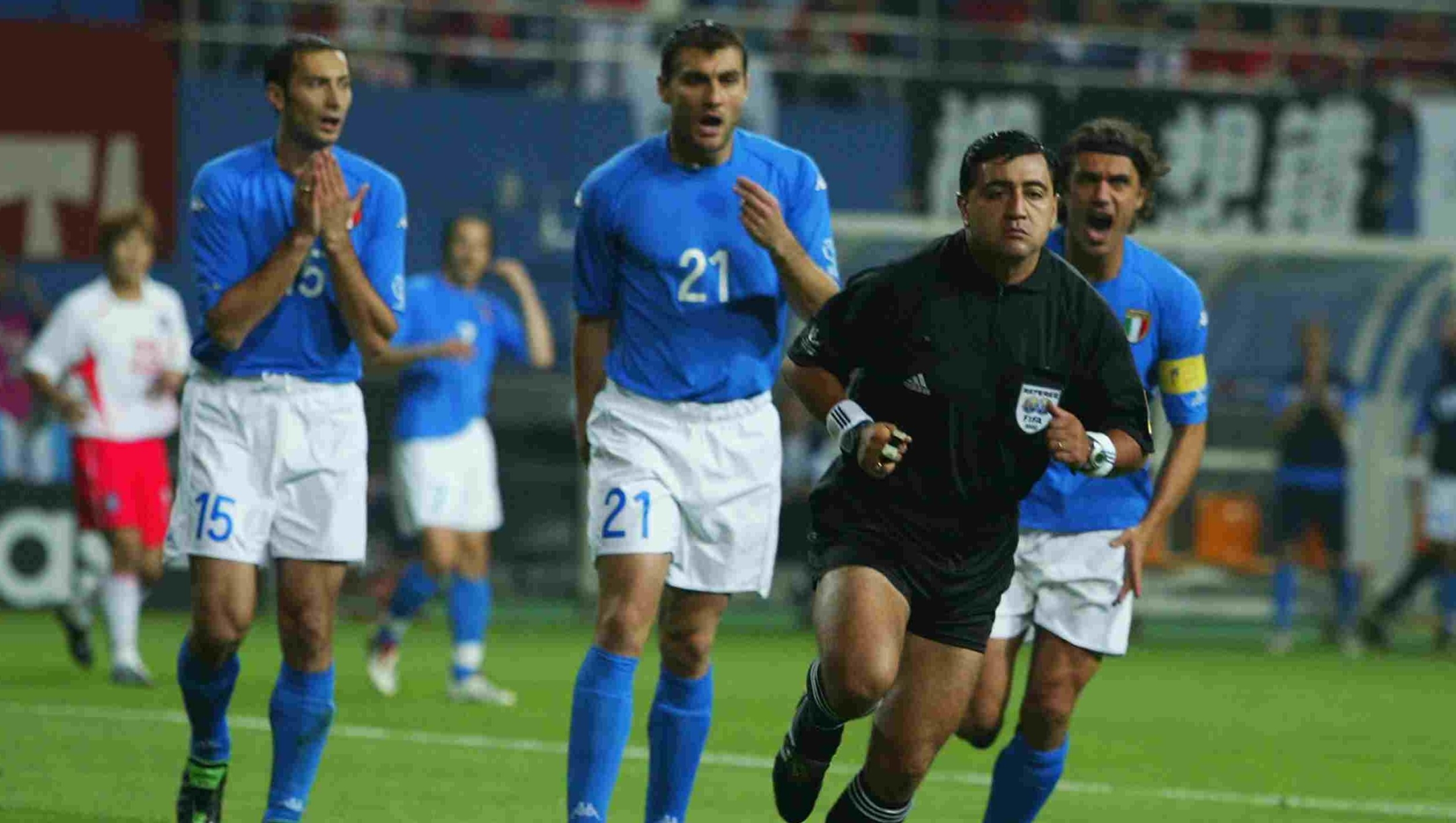   (From left to right) Mark Iuliano, Christian Vieri and captain Paolo Maldini of Italy complain to referee Byron Moreno of Ecuador during the FIFA World Cup Finals 2002 Second Round match between South Korea and Italy played at the Daejeon World Cup Stadium, in Daejeon, South Korea on June 18, 2002. South Korea won the match 2-1 with a Golden Goal in extra-time. DIGITAL IMAGE. (Photo by Ben Radford/Getty Images)