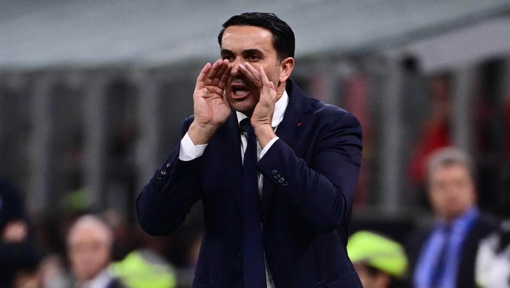 Atalanta's Italian head coach Raffaele Palladino reacts during the Italian Serie A football match between AC Milan and Atalanta Bergamo at San Siro Stadium in Milan on May 10, 2026. (Photo by Piero CRUCIATTI / AFP)