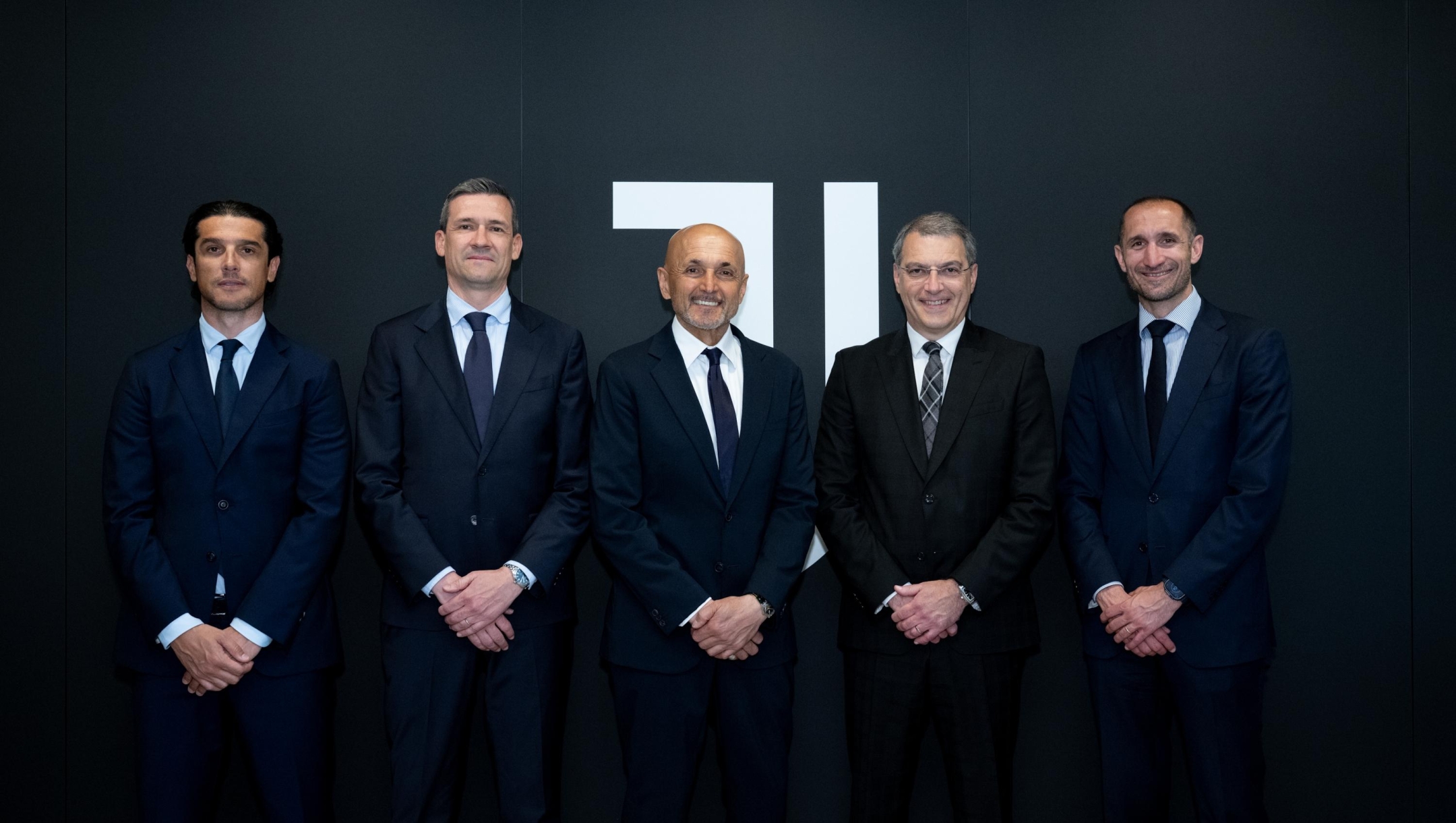  Juventus Manager Luciano Spalletti pictured with Damien Comolli, Francois Modesto, Marco Ottolini and Giorgio Chiellini for his Contract Renewal at Juventus headquarters on April 10, 2026 in Turin, Italy.  (Photo by Daniele Badolato - Juventus FC/Juventus FC via Getty Images)