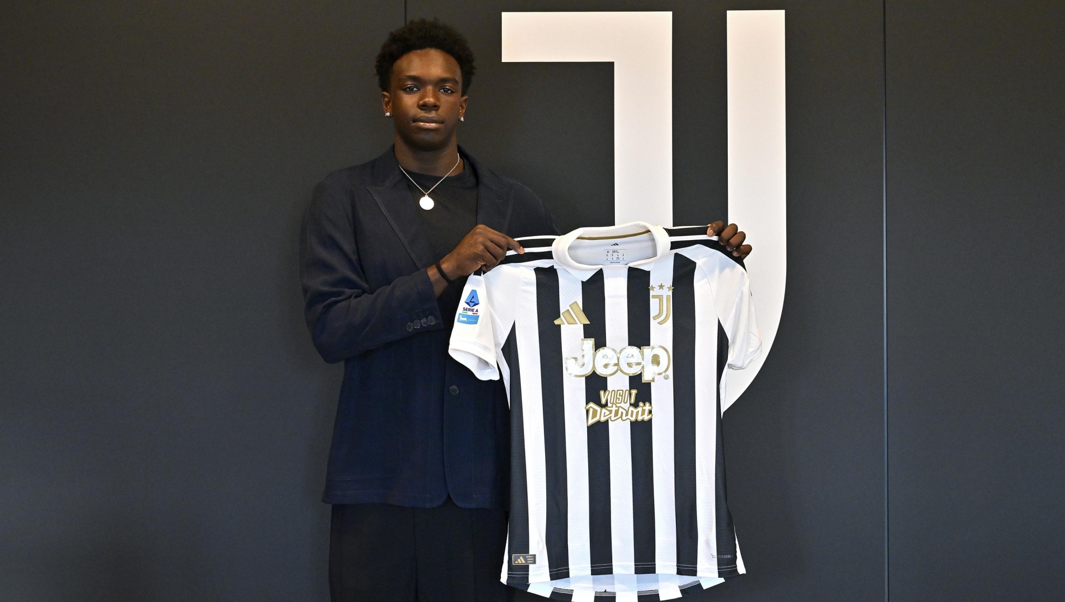  New signing Jeff Ekhator poses at Juventus Headquarters on July 01, 2026 in Turin, Italy. (Photo by Filippo Alfero - Juventus FC/Juventus FC via Getty Images)
