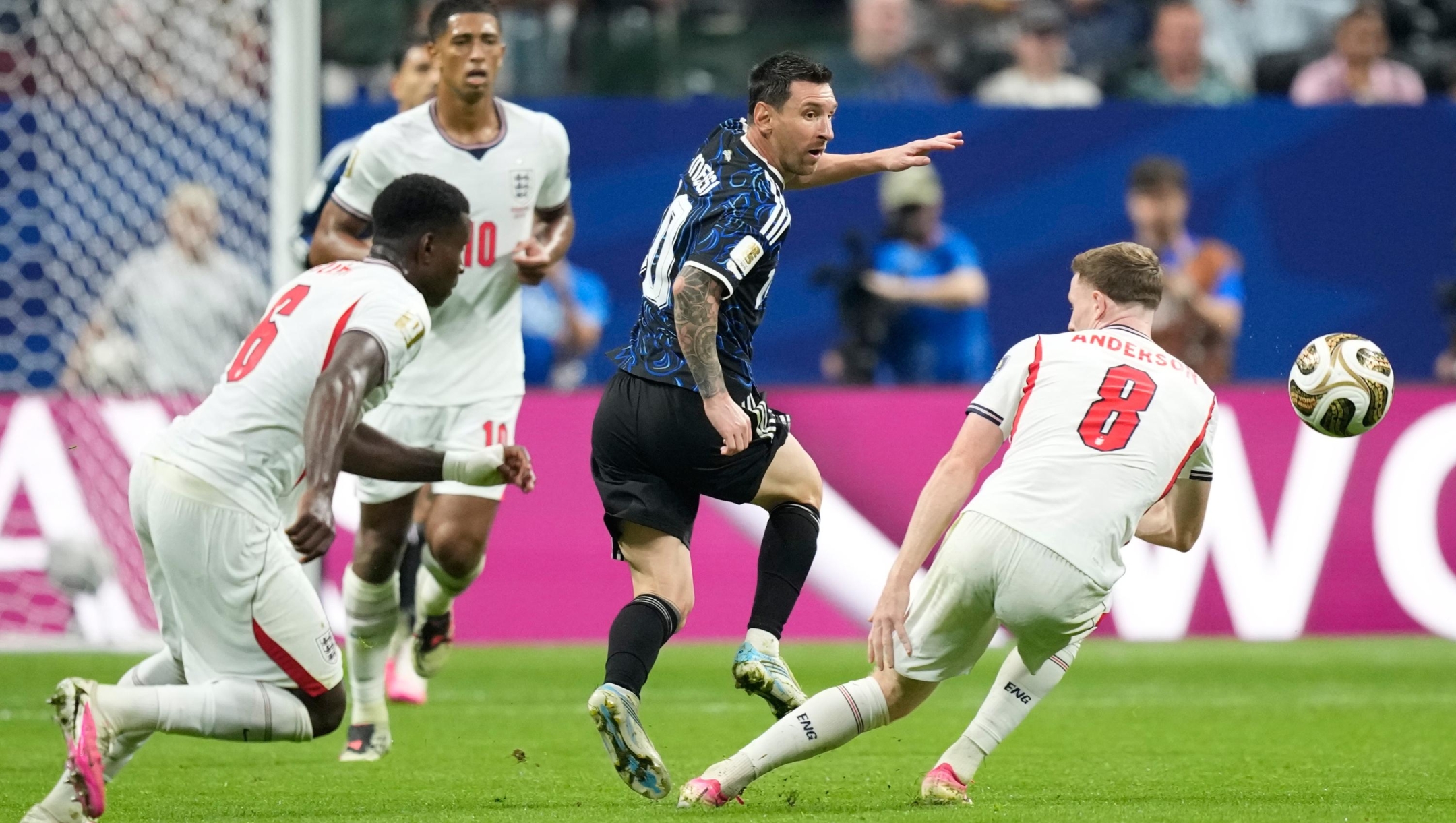 Argentina's Lionel Messi evades England's Elliot Anderson, right, during the World Cup semifinal soccer match between England and Argentina in Atlanta, Wednesday, July 15, 2026. (AP Photo/Rebecca Blackwell) 



Associated Press / LaPresse
Only italy and spain