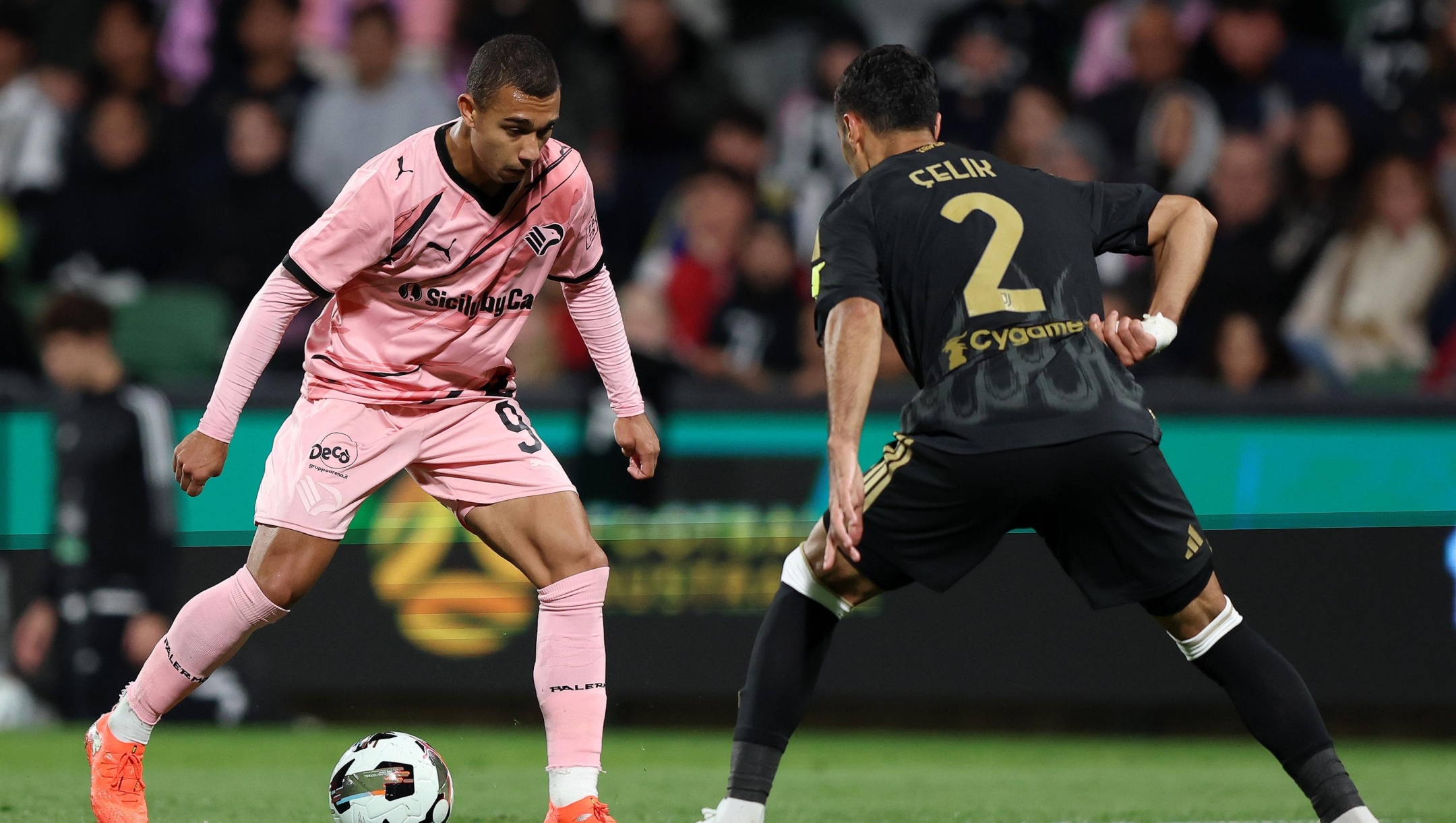  Dominic Vavassori of Palermo FC in possession during the match between Juventus and Palermo at HBF Park on August 11, 2026 in Perth, Australia. (Photo by Janelle St Pierre/Getty Images)