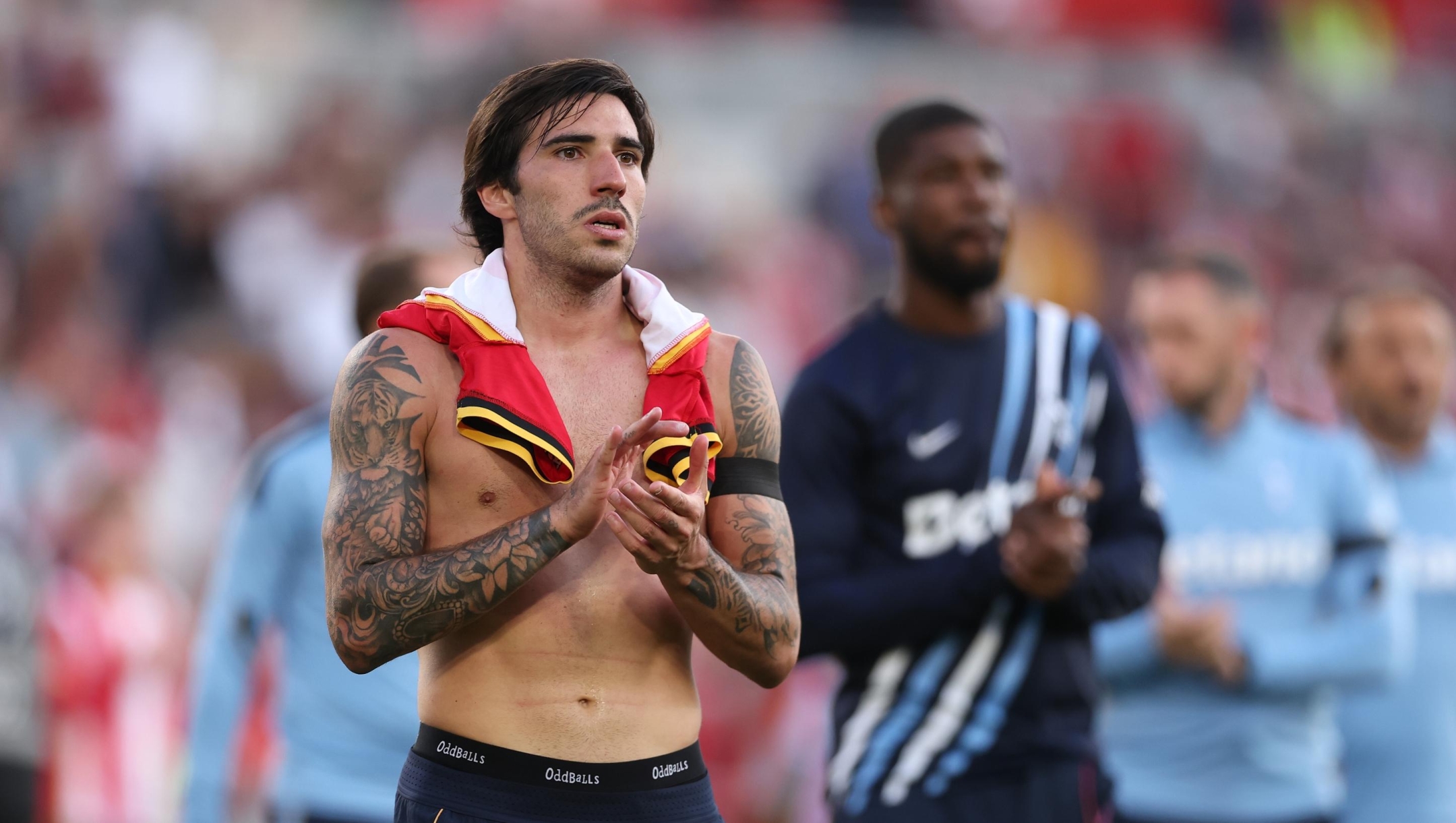  Sandro Tonali of Tottenham Hotspur reacts during the Premier League 2026/27 match between Brentford and Tottenham Hotspur at Gtech Community Stadium on August 22, 2026 in Brentford, England. (Photo by Alex Pantling/Getty Images)