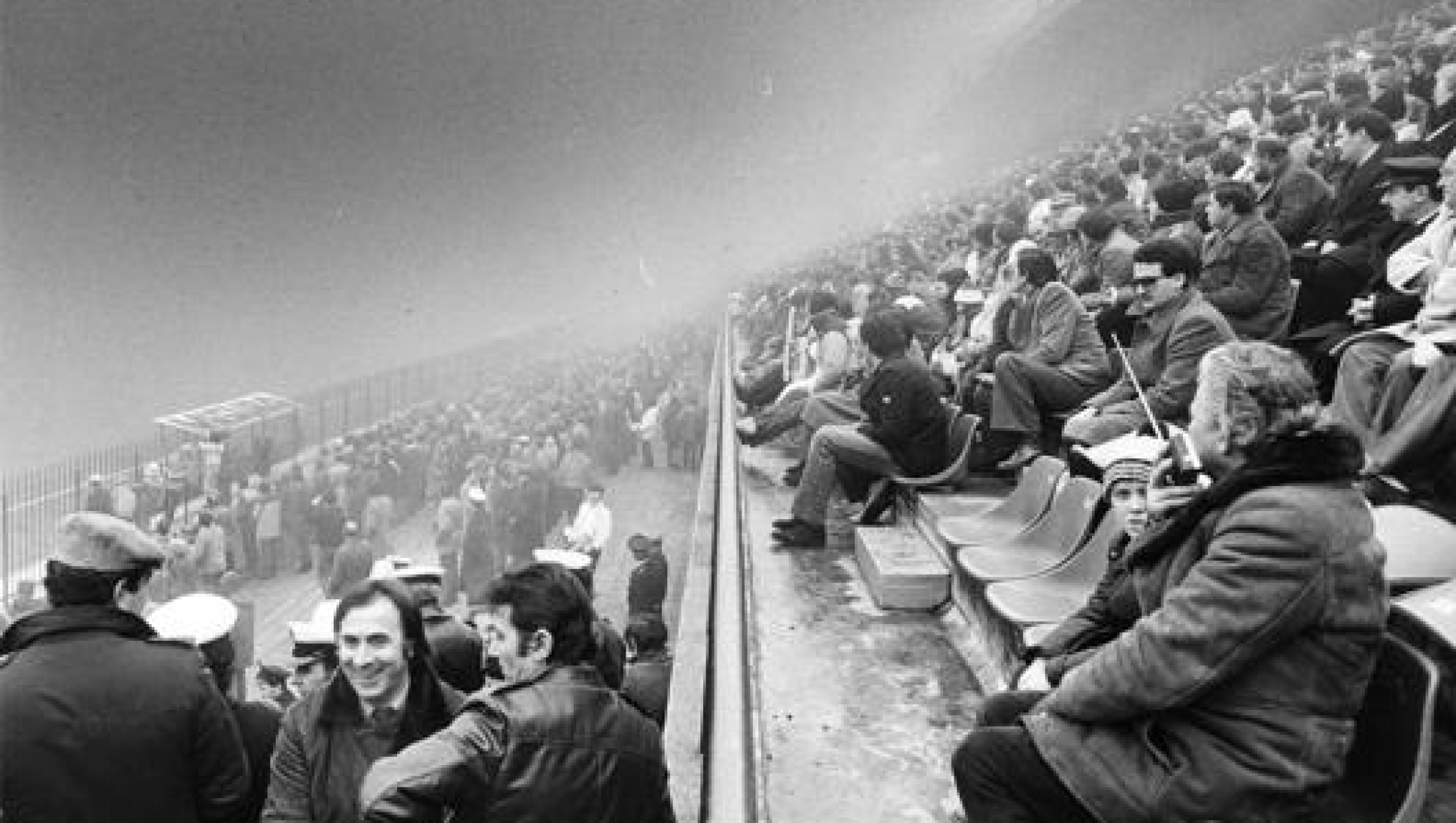 San Siro con la nebbia