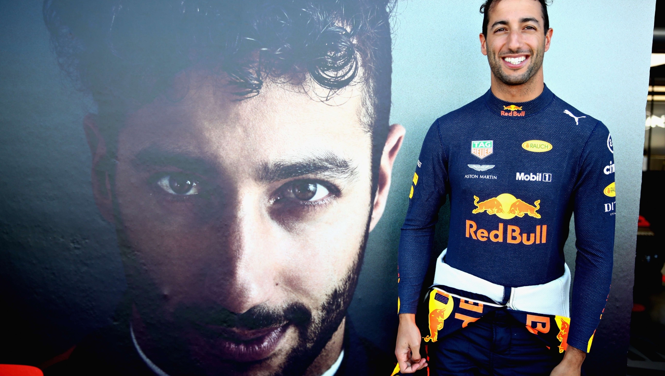 MONTREAL, QC - JUNE 08: Daniel Ricciardo of Australia and Red Bull Racing poses for a photo before practice for the Canadian Formula One Grand Prix at Circuit Gilles Villeneuve on June 8, 2018 in Montreal, Canada.   Mark Thompson/Getty Images/AFP
== FOR NEWSPAPERS, INTERNET, TELCOS & TELEVISION USE ONLY ==
