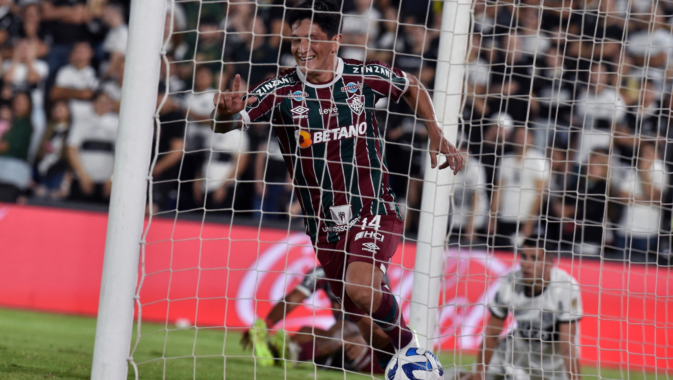 Fluminense's Argentine forward German Cano celebrates after scoring during the Copa Libertadores quarterfinals second leg football match between Paraguay's Olimpia and Brazil's Fluminense at the Defensores del Chaco stadium in Asuncion, on August 31, 2023. (Photo by NORBERTO DUARTE / AFP)