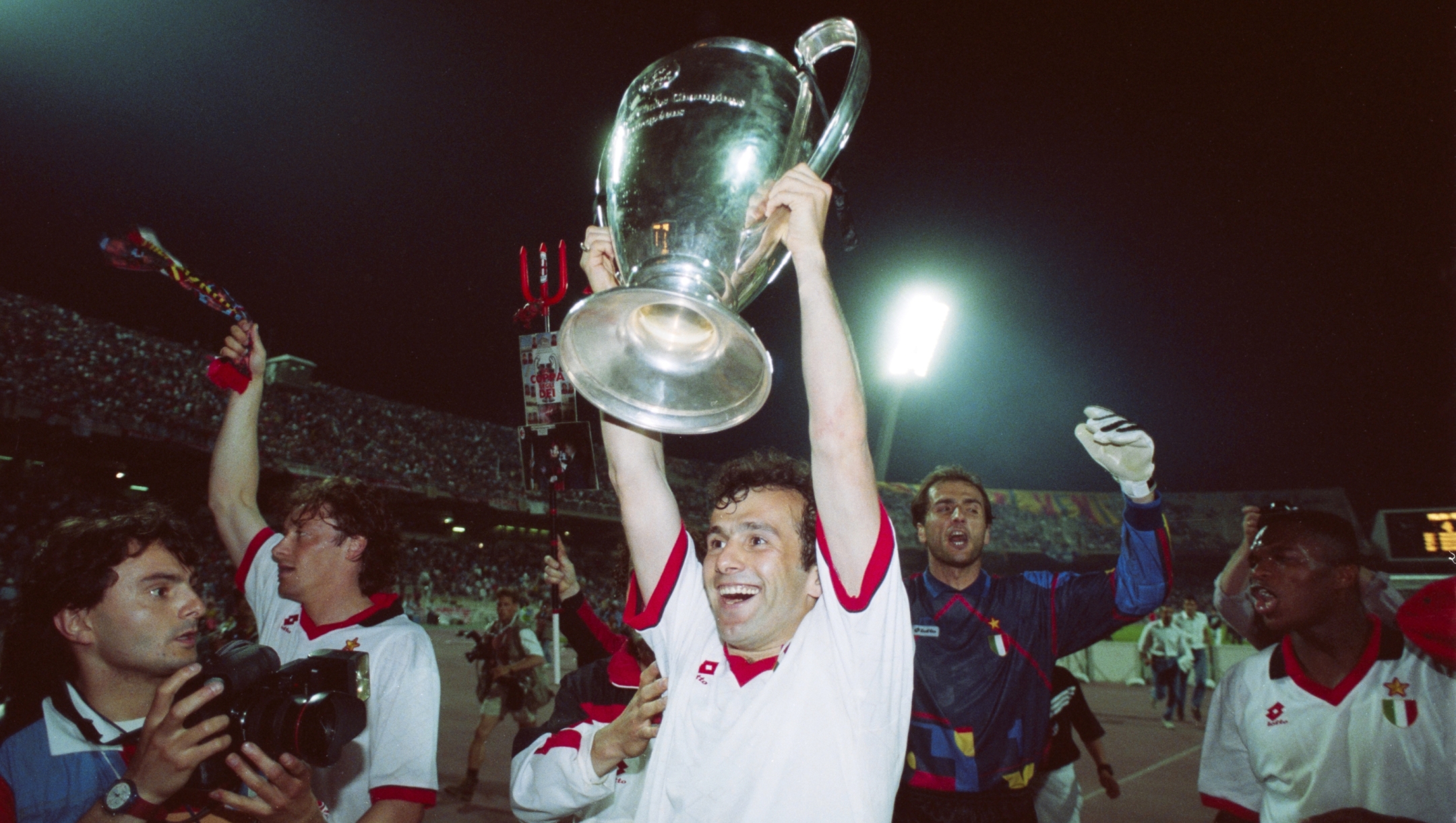 ATHENS, GREECE - MAY 18: AC Milan player Dejan Savicevic holds aloft the trophy after the 1994 UEFA European Cup Final victory against Barcelona on May 18th, 1994 in Athens, Greece. (Photo by Shaun Botterill/Allsport/Getty Images/Hulton Archive)