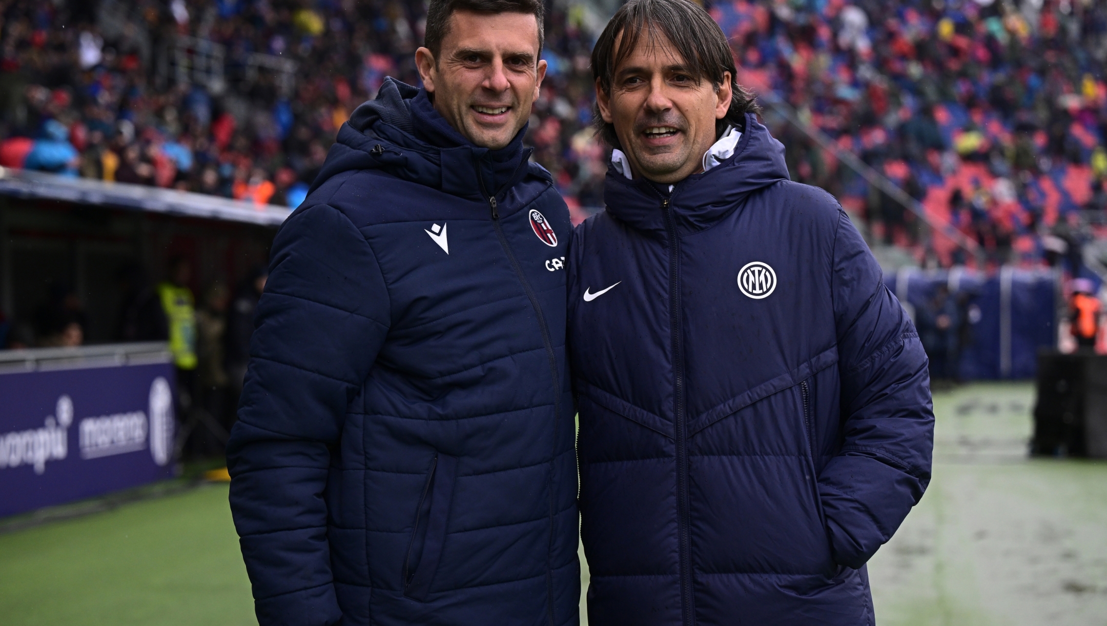 BOLOGNA, ITALY - FEBRUARY 26:  Head coach of FC Internazionale Simone Inzaghi shakes hand with head coach of Bologna FC Thiago Motta before the Serie A match between Bologna FC and FC Internazionale at Stadio Renato Dall'Ara on February 26, 2023 in Bologna, Italy. (Photo by Mattia Ozbot - Inter/Inter via Getty Images)