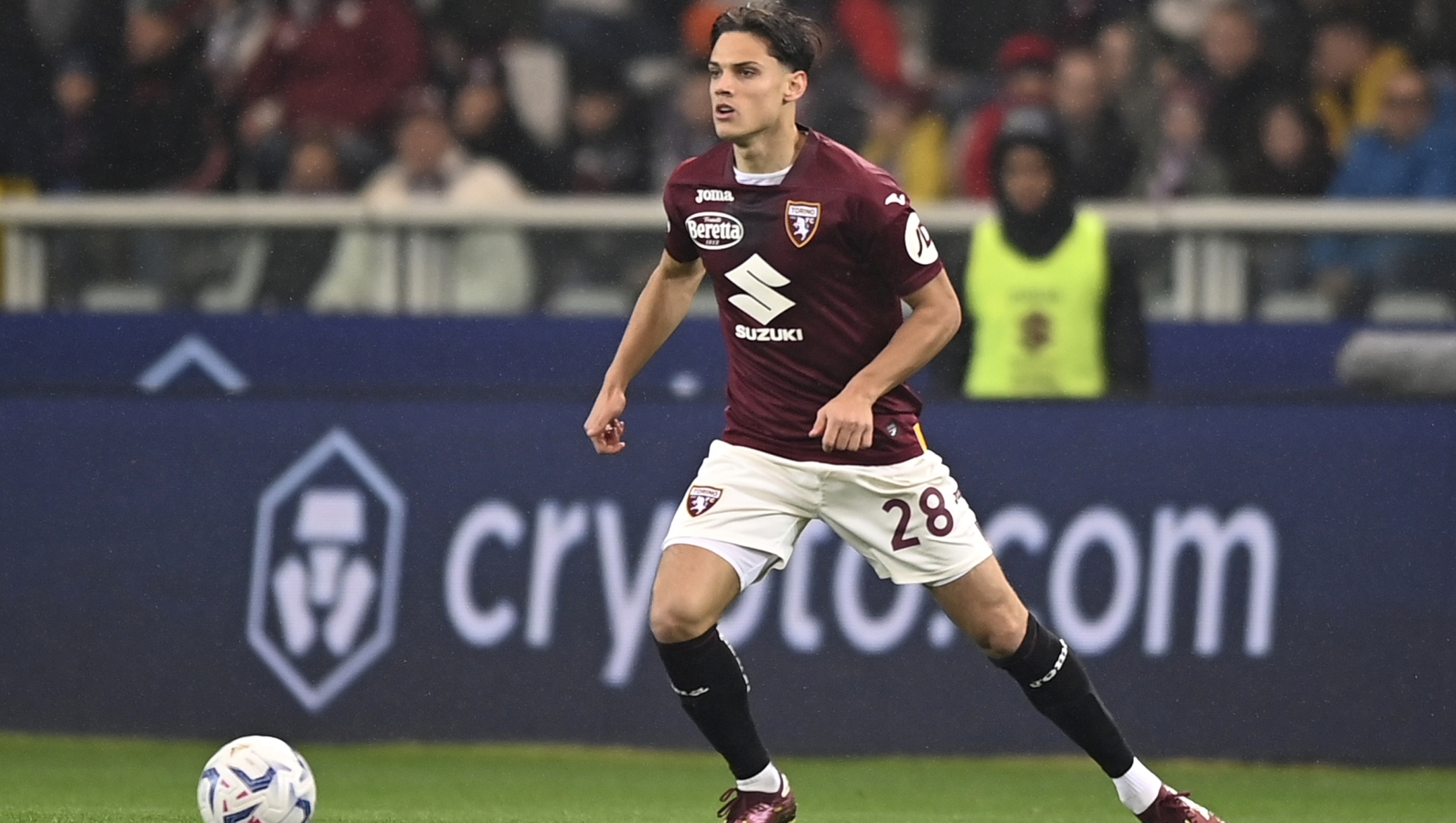 Torino's Samuele Ricci during the Serie A soccer match between Torino and Monza at the Stadio Olimpico Grande Torino in Torino, north west Italy - Saturday, March 30, 2024. Sport - Soccer . (Photo by Fabio Ferrari/LaPresse)