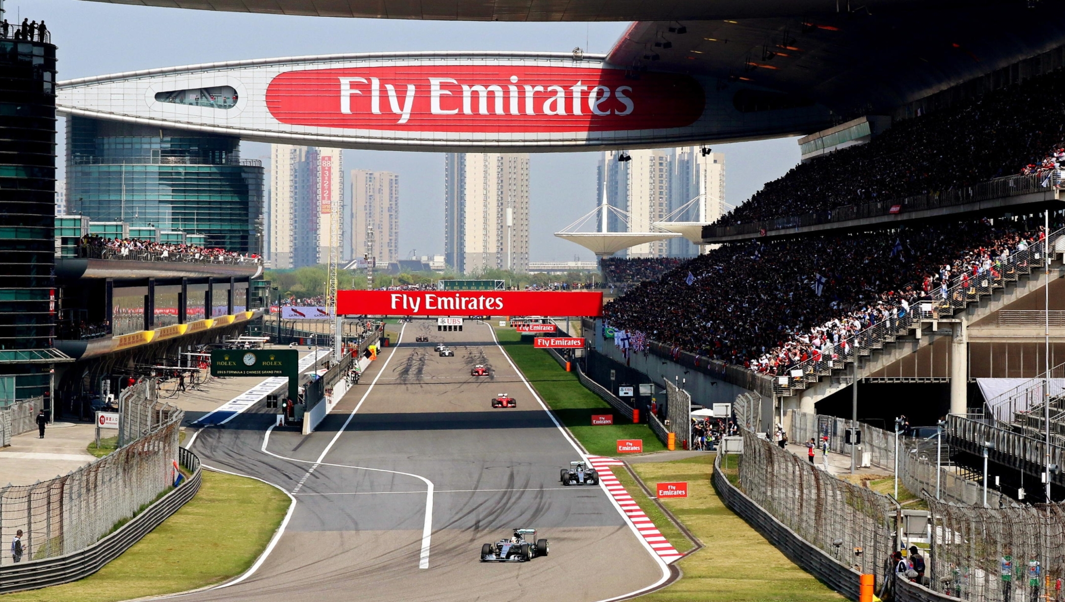 epa10728000 (FILE) - General view of the racetrack during the Chinese Formula One Grand Prix at the Shanghai International Circuit in Shanghai, China, 12 April 2015 (reissued 05 July 2023). The Chinese Formula One Grand Prix is reintroduced to the Formula 1 2024 calendar, the series announced 05 July 2023, after a three-years break due to the outbreak of Sars-CoV-2 pandemic in China.  EPA/WU HONG  EPA-EFE/WU HONG *** Local Caption *** 55869296