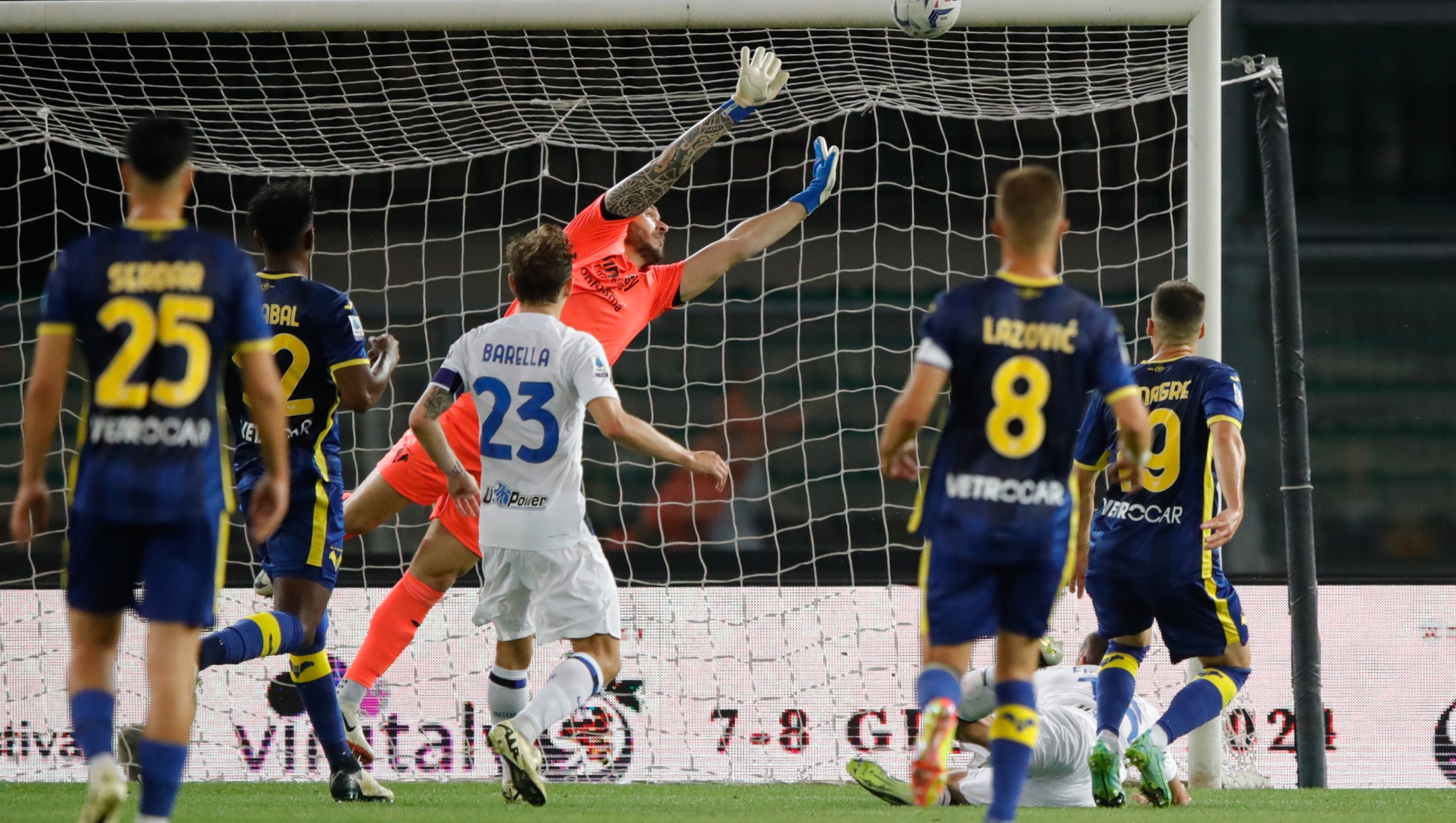 VERONA, ITALY - MAY 26: Simone Perilli of Verona makes a save during the Serie A TIM match between Hellas Verona FC and FC Internazionale at Stadio Marcantonio Bentegodi on May 26, 2024 in Verona, Italy. (Photo by Timothy Rogers/Getty Images)