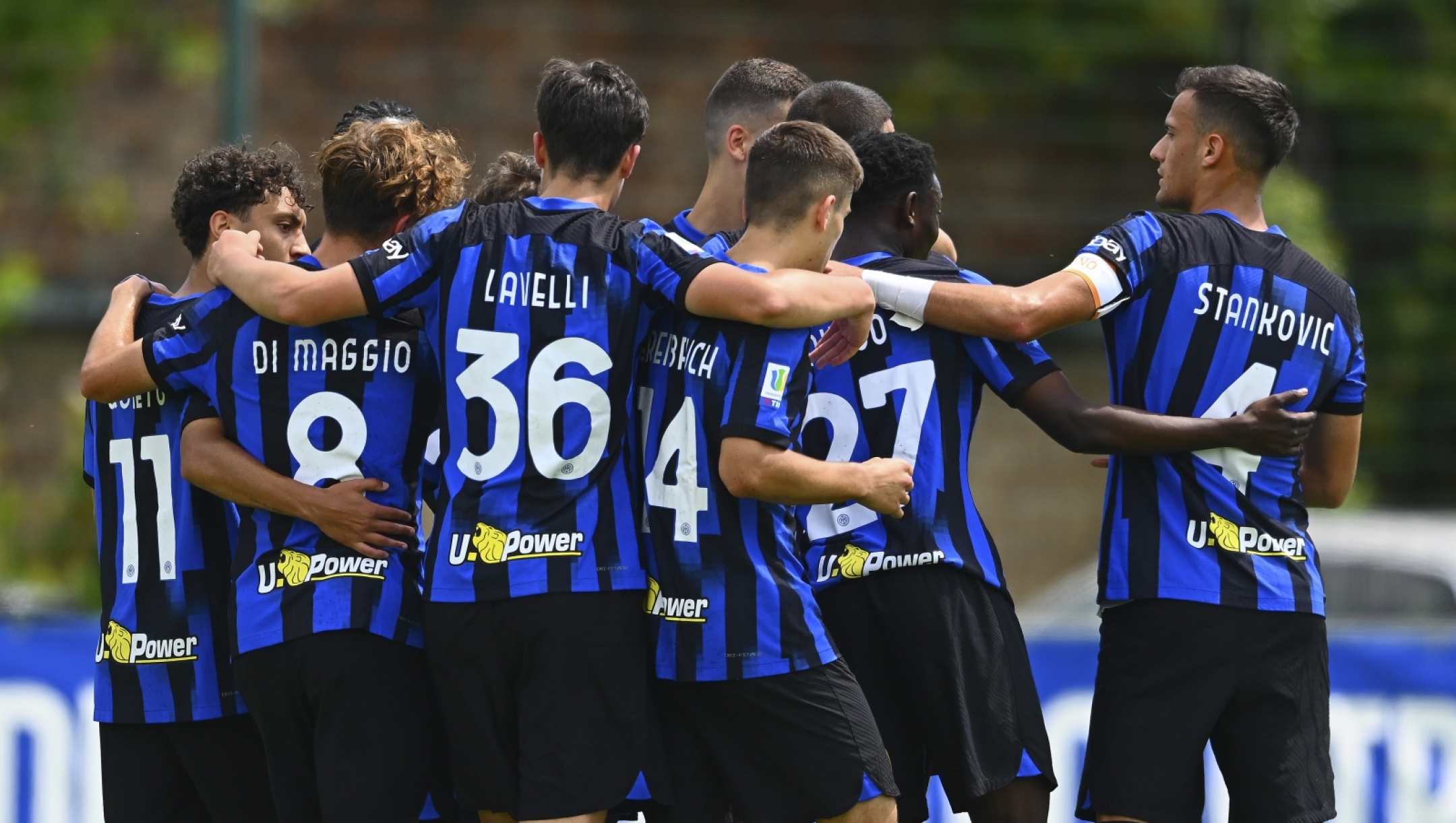 MILAN, ITALY - MAY 18: Riccardo Miconi of FC Internazionale U19 celebrates after scoring the first goal with teammates in action during the Championship Primavera 1 match between FC Internazionale U19 and Atalanta U19 at the Konami Youth Development Center on May 18, 2024 in Milan, Italy. (Photo by Mattia Pistoia - Inter/Inter via Getty Images)