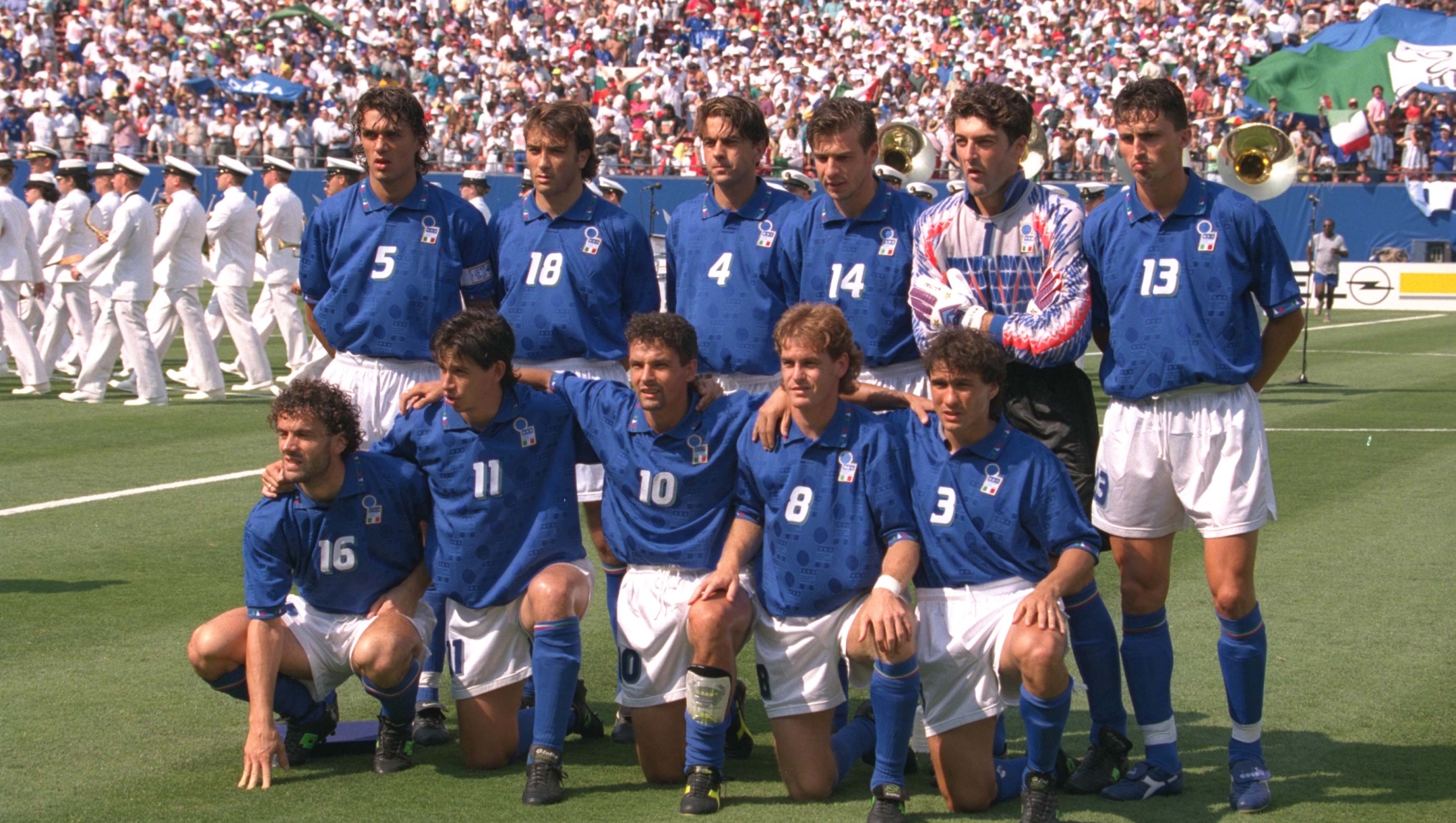 CAMPIONATO MONDIALE USA 1994. LA FORMAZIONE DELL' ITALIA ** FILE ** The Italian national soccer team line up before the start of their world cup semi-final soccer match against Bulgaria at Giant's Stadium, East Rutherford, N.J., on this Wednesday July 13 1994, file photo. From left, front row: Roberto Donadoni, Demetrio Albertini, Roberto Baggio, Roberto Mussi, Antonio Benarrivo. From left, back row: Paolo Maldini, Pierluigi Casiraghi, Alessandro Costacurta, Nicola Berti, Gianluca Pagliuchi and Dino Baggio. Italy defeated Bulgaria 2-1 and will n ow play Brazil in the finals of the World Cup on Sunday, July 17 at the Rose Bowl in Pasadena, CA.