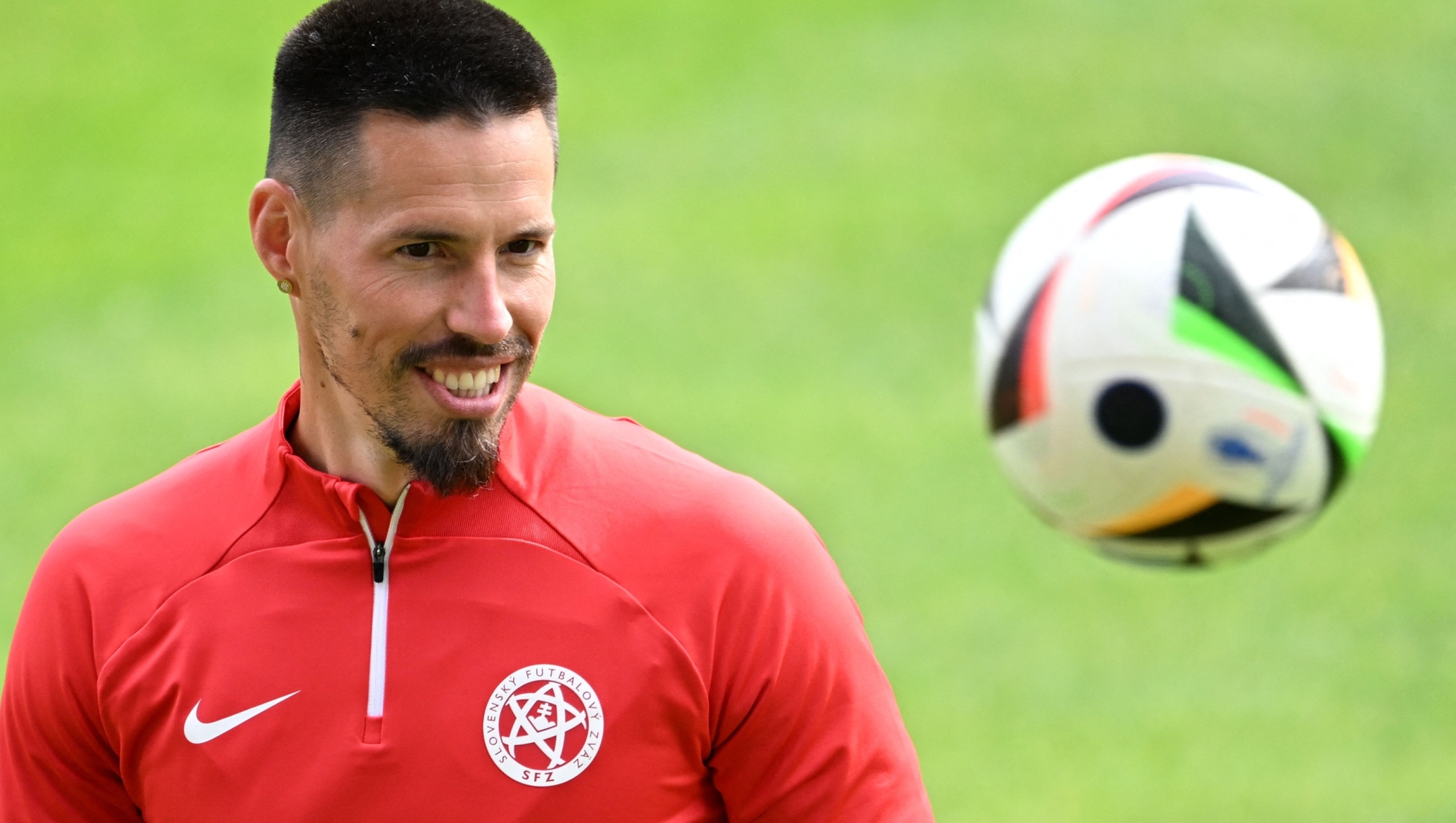 Former Slovak midfielder and Slovakia's team manager Marek Hamsik attend a MD-1 training session during the UEFA Euro 2024 football Championship, at the Bruchwegstadion stadium in Mainz on June 16, 2024, on the eve of their first group game against Belgium. (Photo by Kirill KUDRYAVTSEV / AFP)