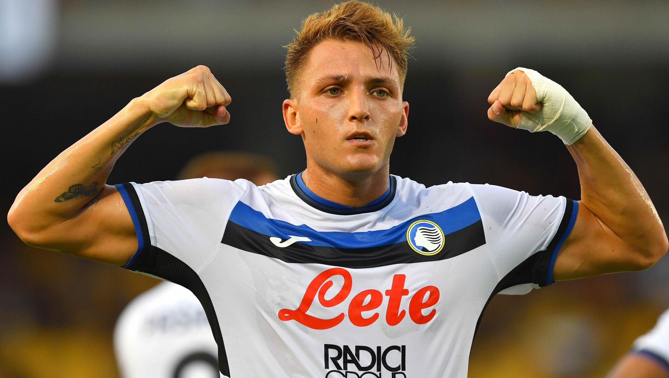 Atalanta’s central tip Mateo Retegui (32 Atalanta BC)ax celebrates after scoring the team's second goal during the Serie A Enilive soccer match between US Lecce and Atalanta BC at the Via del Mare Stadium in Lecce, Italy, Monday, August 19, 2024. (Credit Image: © Giovanni Evangelista/LaPresse)