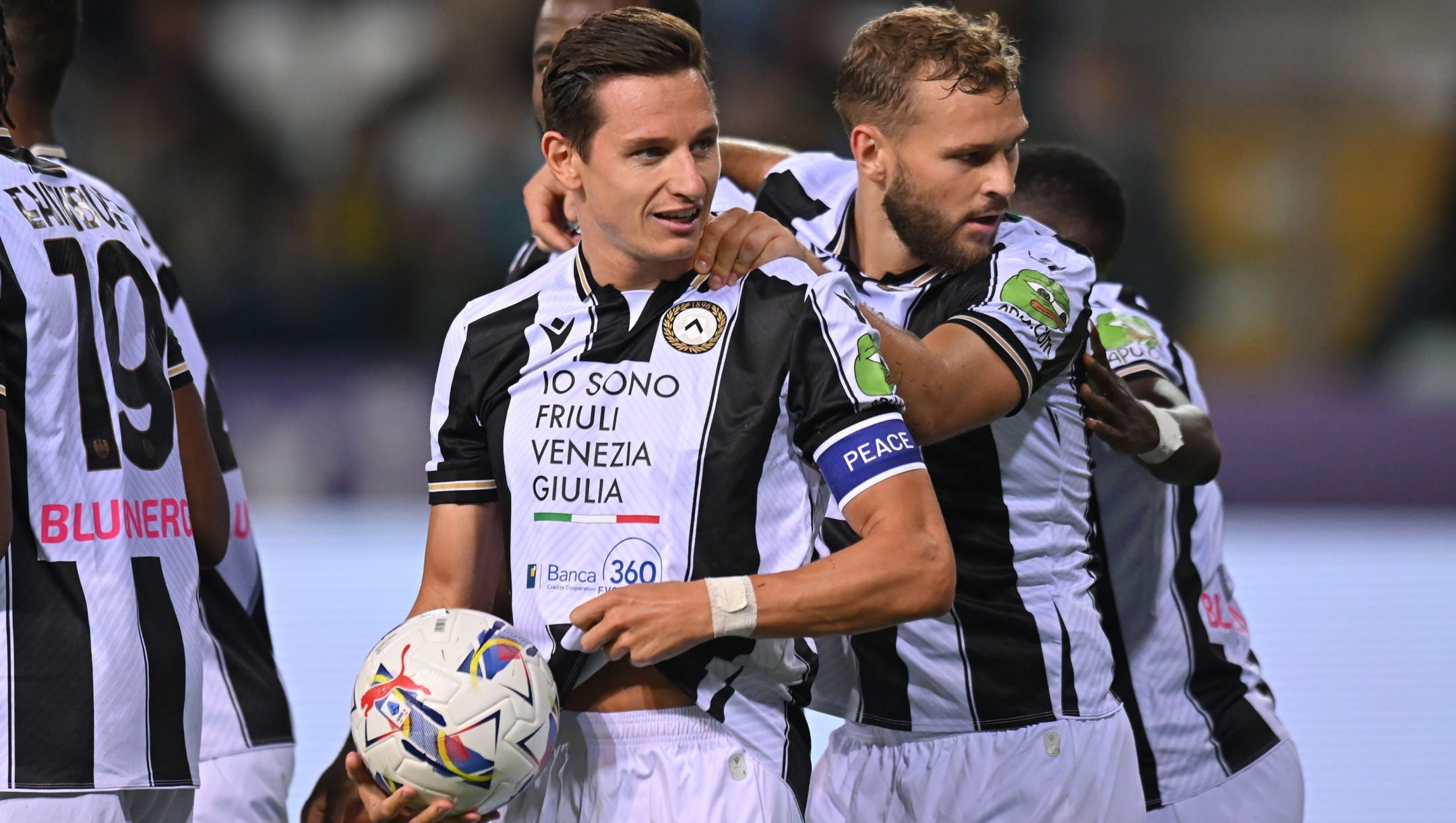 PARMA, ITALY - SEPTEMBER 16: Florian Thauvin of Udinese Calcio  celebrates after scoring his teams second goal during the Serie A match between Parma and Udinese at Stadio Ennio Tardini on September 16, 2024 in Parma, Italy. (Photo by Alessandro Sabattini/Getty Images)