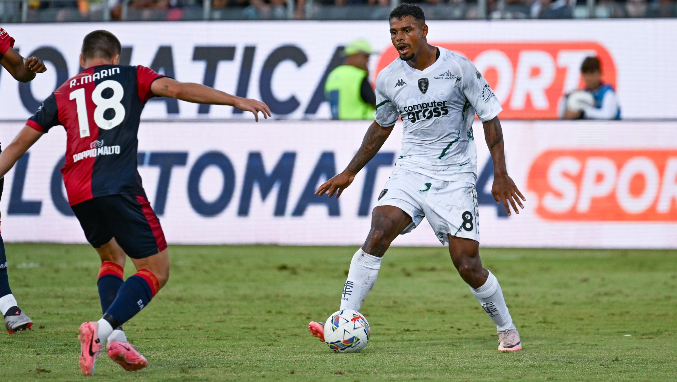 Empoli's midfielder Tino Anjorin in action during the Serie A soccer match between Cagliari Calcio and Empoli at the Unipol Domus in Cagliari, Sardinia -  Friday, 20 September 2024. Sport - Soccer (Photo by Gianluca Zuddas/Lapresse)