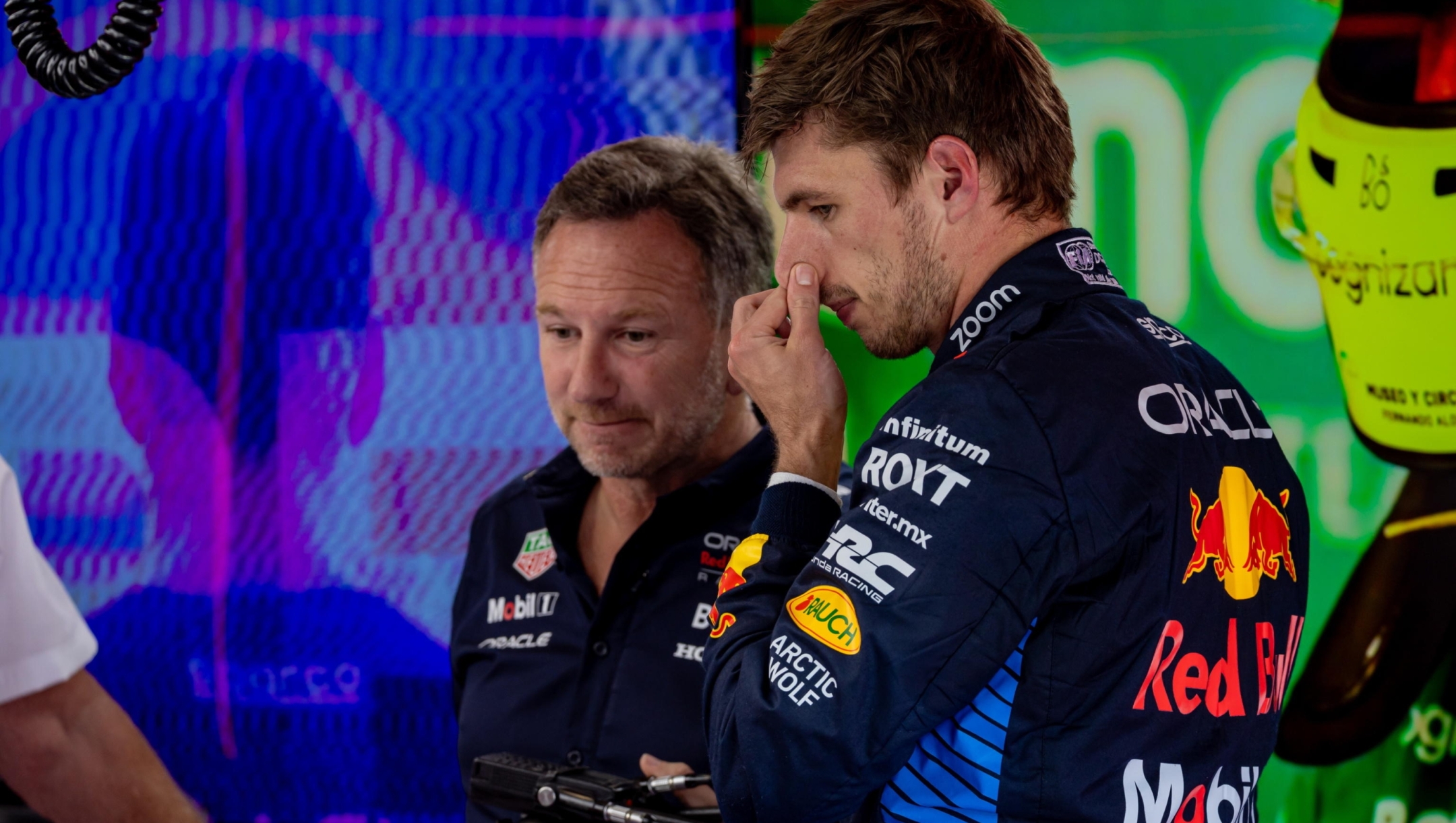 epa11443075 Red Bull Racing driver Max Verstappen of Netherlands (R) and Red Bull Racing team principal Christian Horner (L) talk after the free practice session, in Spielberg, Austria, 28 June 2024. The 2024 Formula 1 Austrian Grand Prix will be held at the Red Bull Ring racetrack on 30 June.  EPA/MARTIN DIVISEK