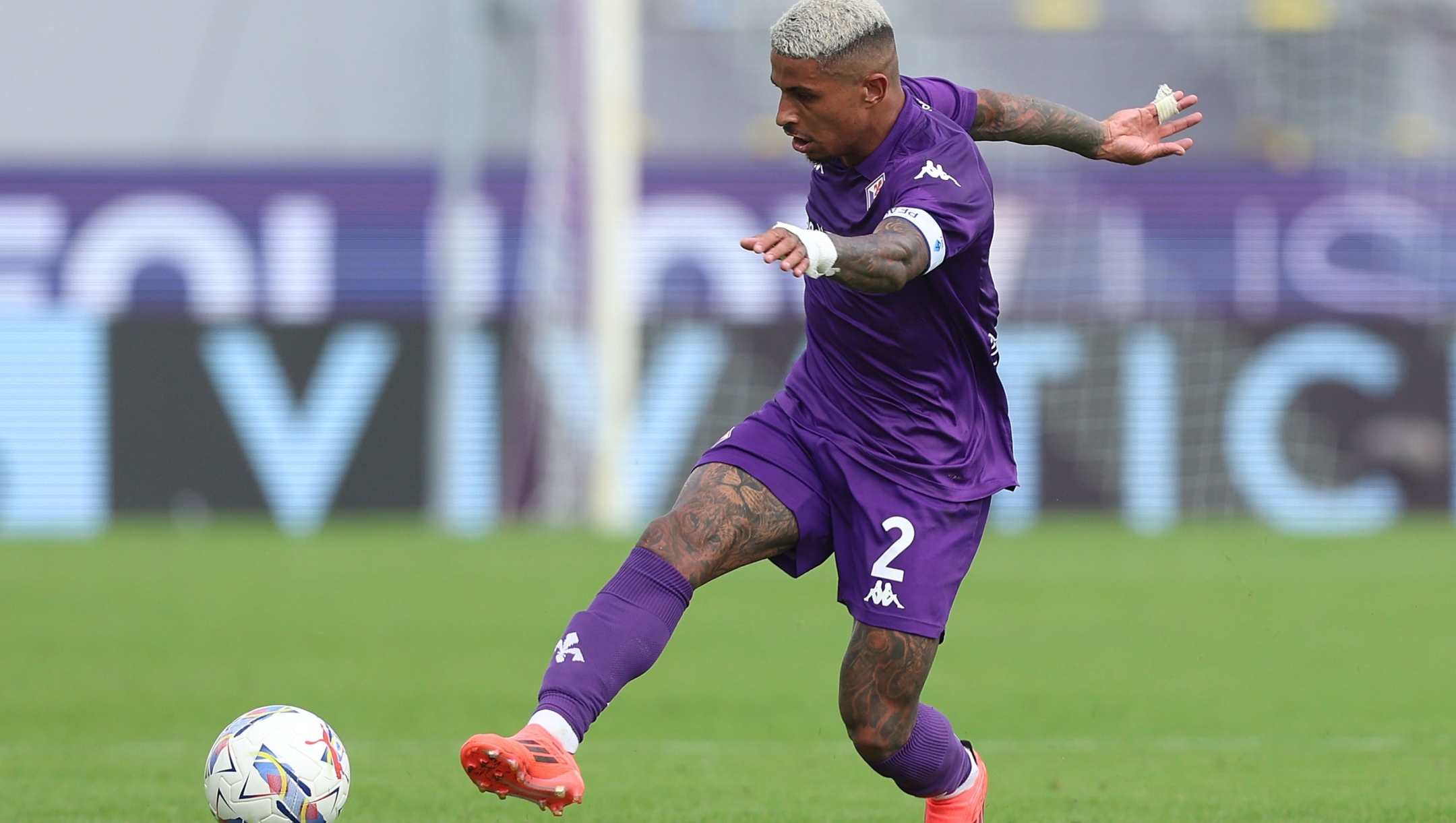 FLORENCE, ITALY - SEPTEMBER 22: Domilson Cordeiro dos Santos known as Dodo of ACF Fiorentina in action during the Serie A match between Fiorentina and SS Lazio at Stadio Artemio Franchi on September 22, 2024 in Florence, Italy. (Photo by Gabriele Maltinti/Getty Images)