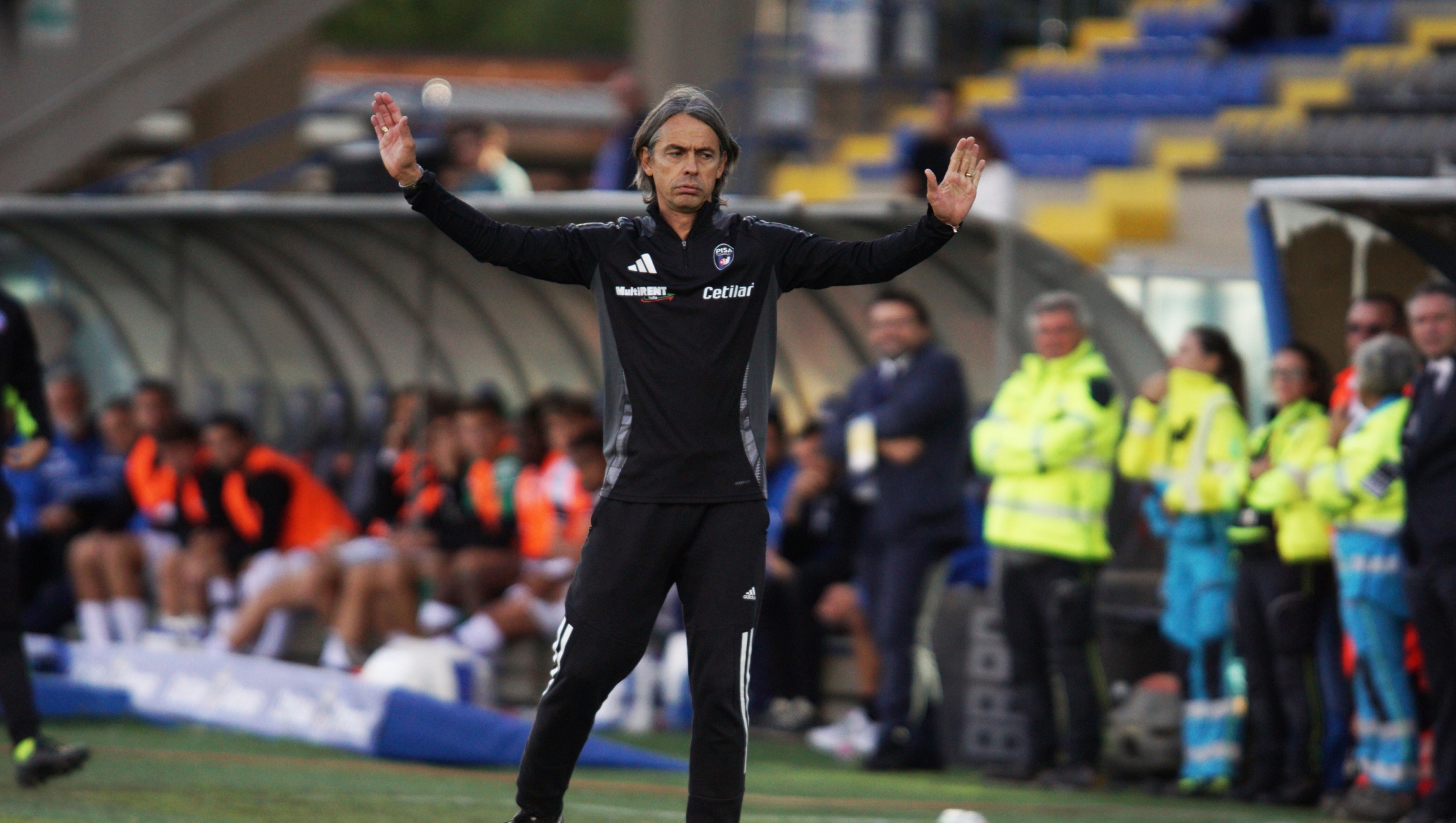 Filippo Inzaghi, allenatore Pisa durante la partita tra Pisa e Cesena del Campionato italiano di calcio SerieB BKT 2024/2025 - Stadio  Romeo Anconetani-Cetilar Arena Pisa, Italia - 05 Ottobre 2024 - Sport (foto di Alessandro La Rocca/LaPresse)