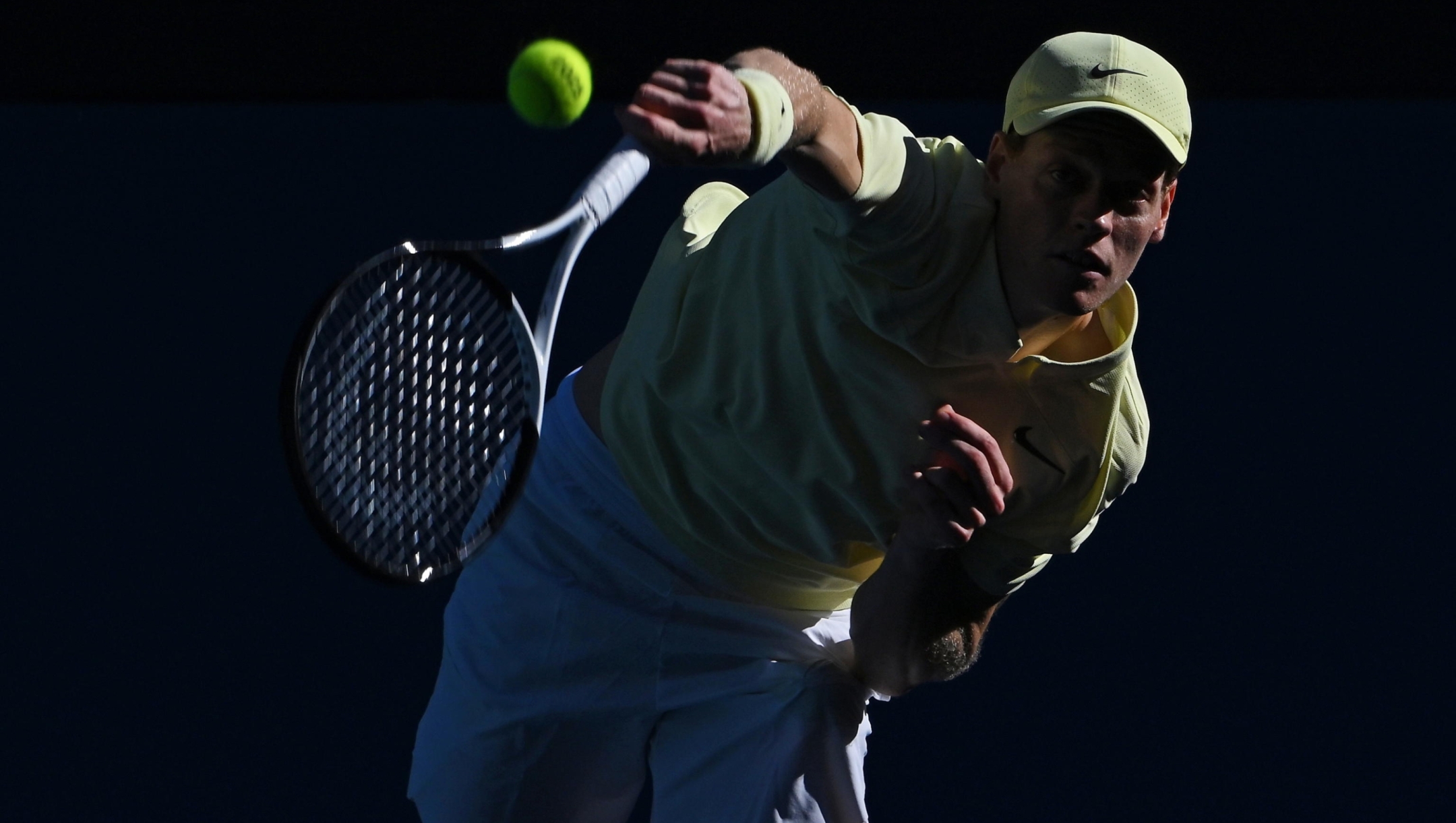 epa11810800 Jannik Sinner of Italy in action during a charity match against Alexei Popyrin of Australia in Melbourne, Australia, 07 January 2025.  EPA/JAMES ROSS  AUSTRALIA AND NEW ZEALAND OUT