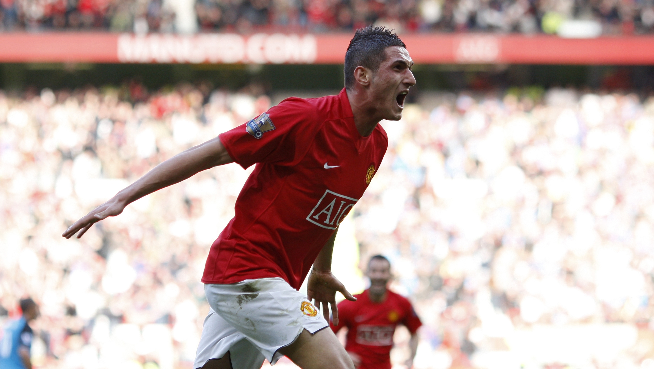 Manchester United's Federico Macheda celebrates after scoring the winning goal against Aston Villa's during their English Premier League soccer match at Old Trafford Stadium, Manchester, England, Sunday April 5, 2009. Manchester United won the game 3-2. (AP Photo/Jon Super) ** NO INTERNET/MOBILE USAGE WITHOUT FOOTBALL ASSOCIATION PREMIER LEAGUE (FAPL) LICENCE. CALL +44 (0) 20 7864 9121 or EMAIL info@football-dataco.com FOR DETAILS **