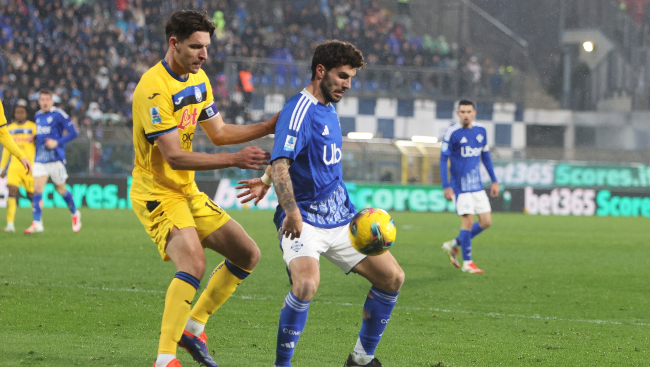 Como 1907's Patrick Cutrone        in action during the Serie A Enilive 2024/2025 soccer match between Como and Atalanta at the Giuseppe Sinigaglia stadium in Como, north Italy - January   25 2025 Sport - Soccer. (Photo by Antonio Saia/LaPresse)